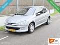Peugeot 206 1.4 Pop' Art NAP/AIRCO/LAGE KM STAND/NETTE AUTO Grijs - thumbnail 2