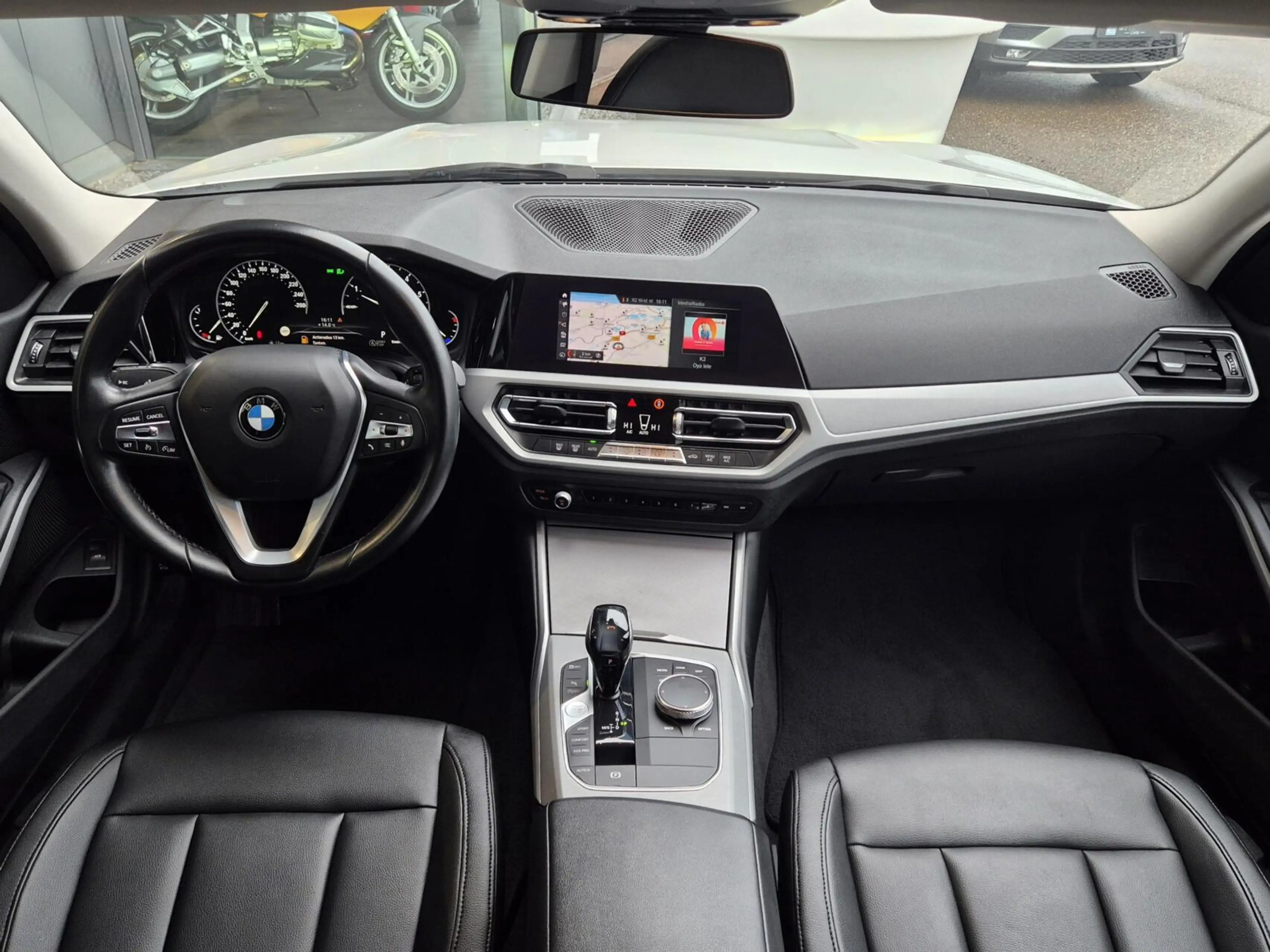 BMW 318 3-serie Touring 318i 2.0i Executive Shadow Automaa — photo 6