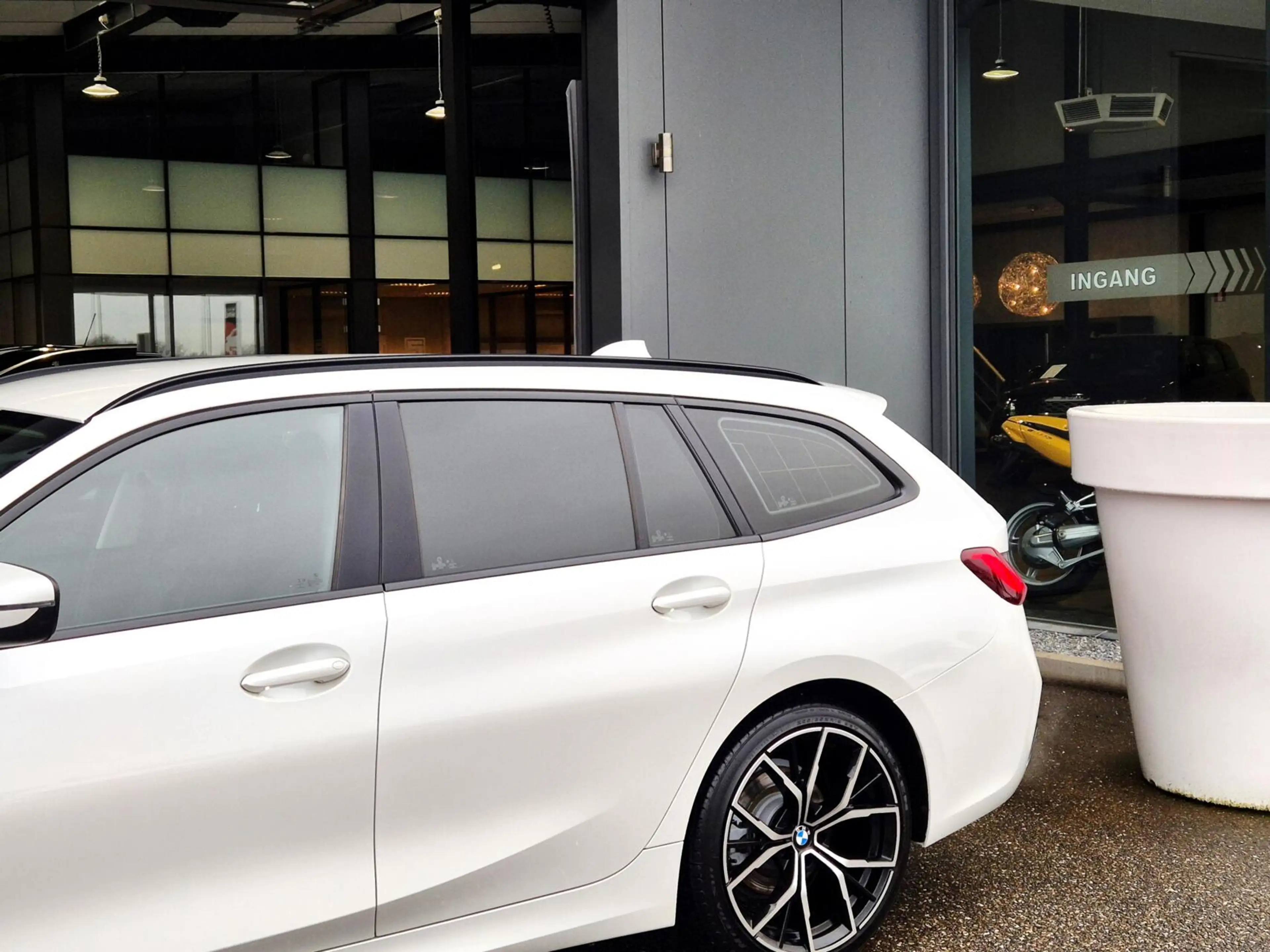 BMW 318 3-serie Touring 318i 2.0i Executive Shadow Automaa — photo 33