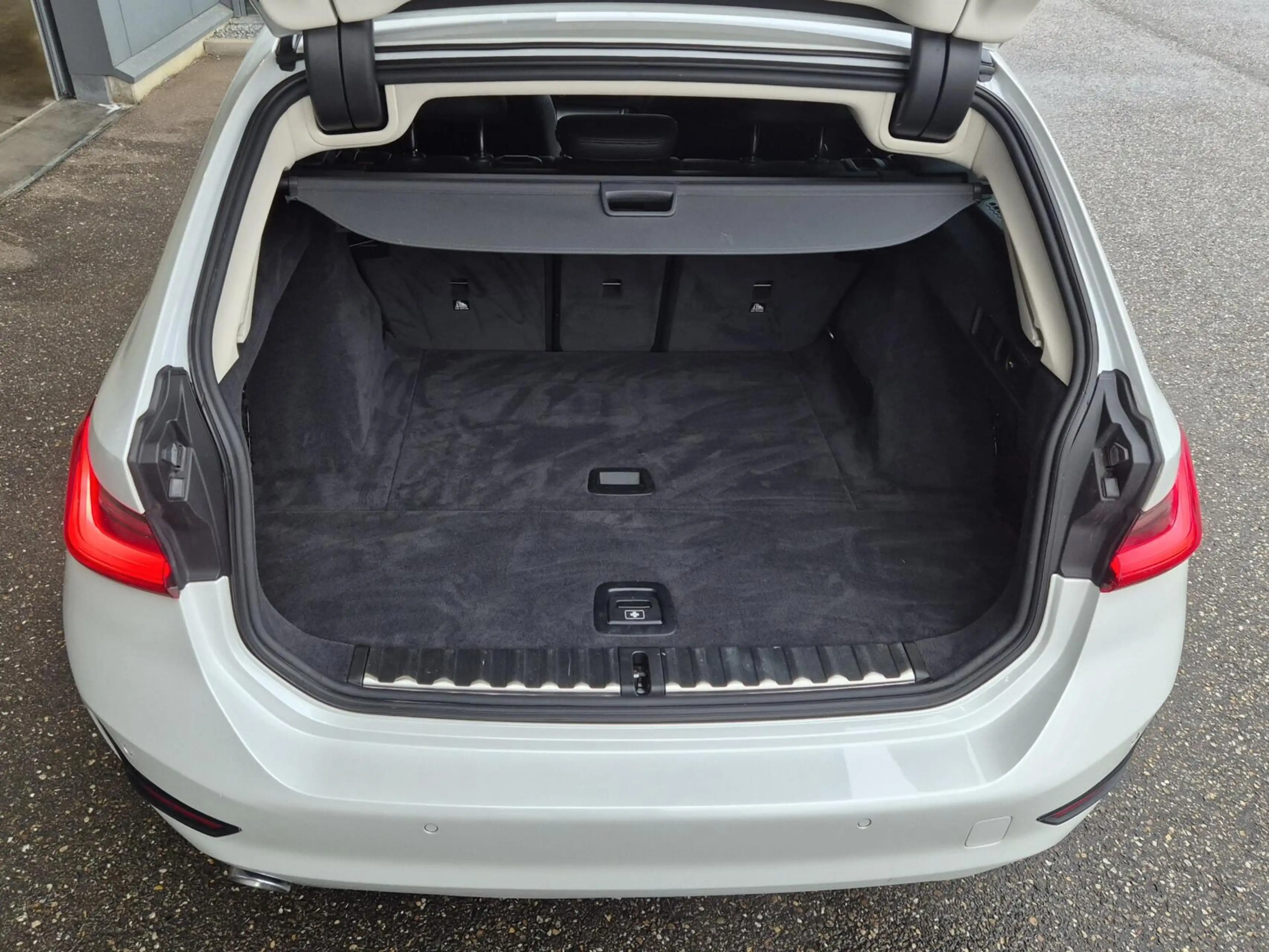 BMW 318 3-serie Touring 318i 2.0i Executive Shadow Automaa — photo 10