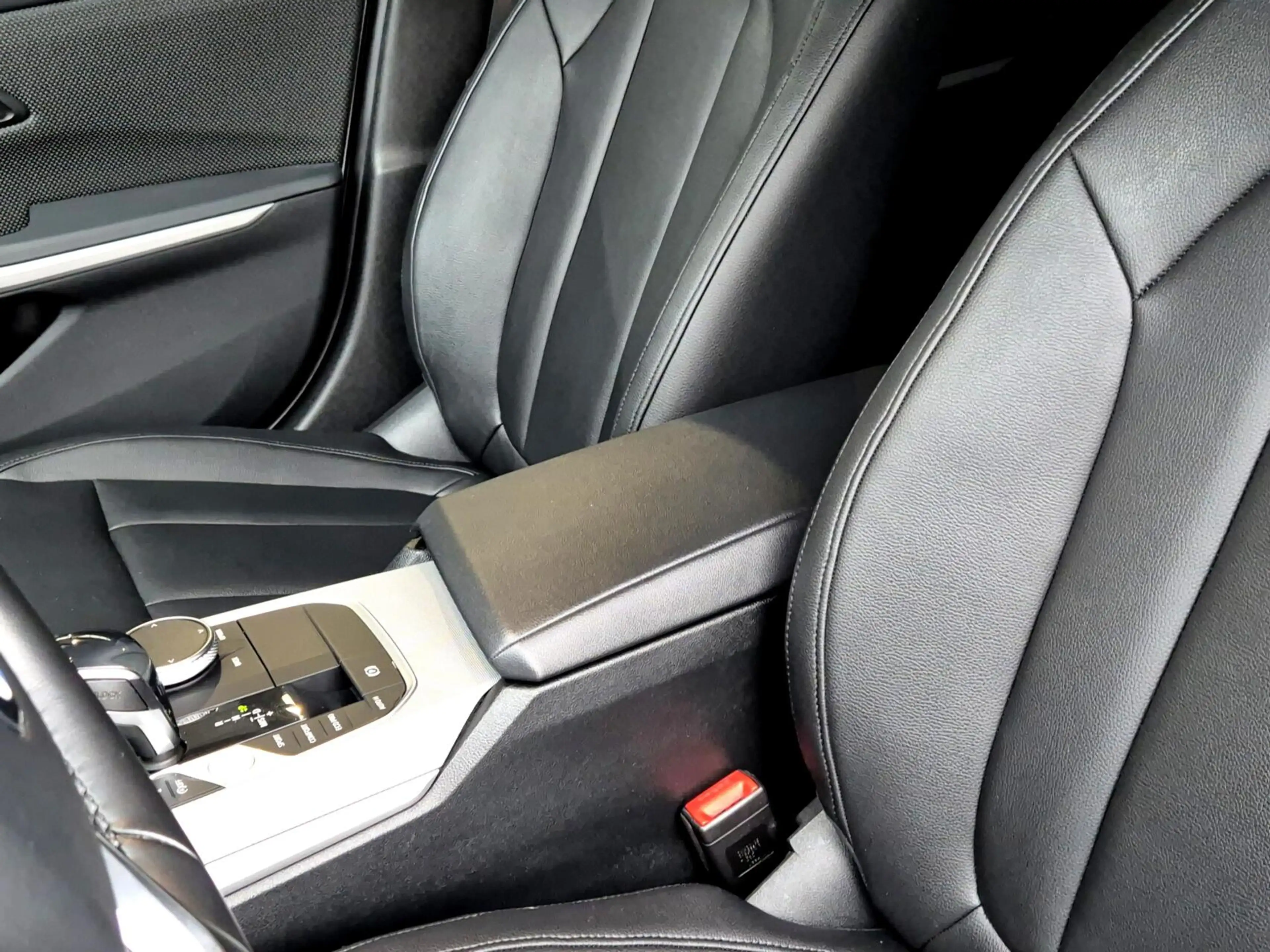 BMW 318 3-serie Touring 318i 2.0i Executive Shadow Automaa — photo 24