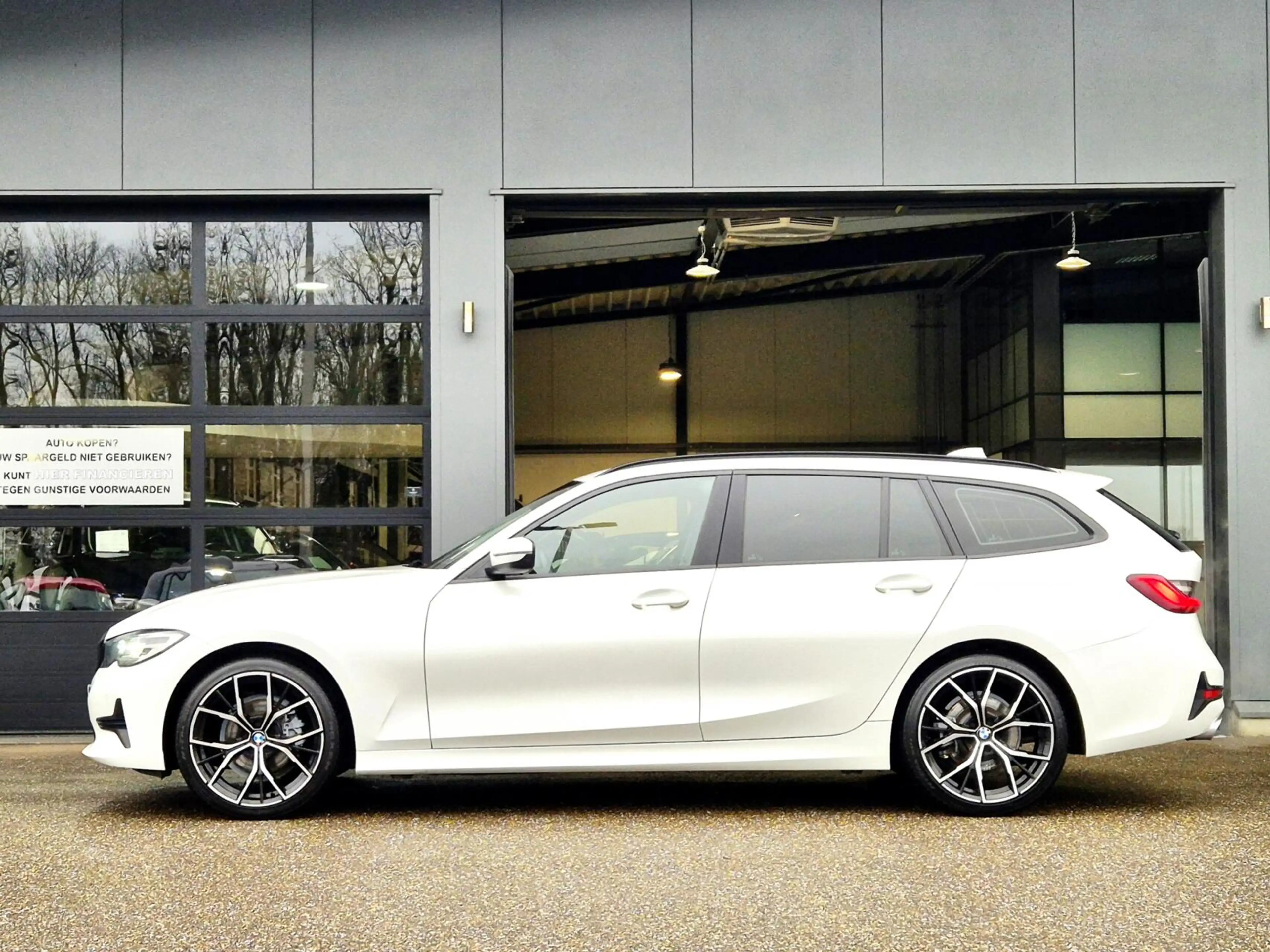 BMW 318 3-serie Touring 318i 2.0i Executive Shadow Automaa — photo 3