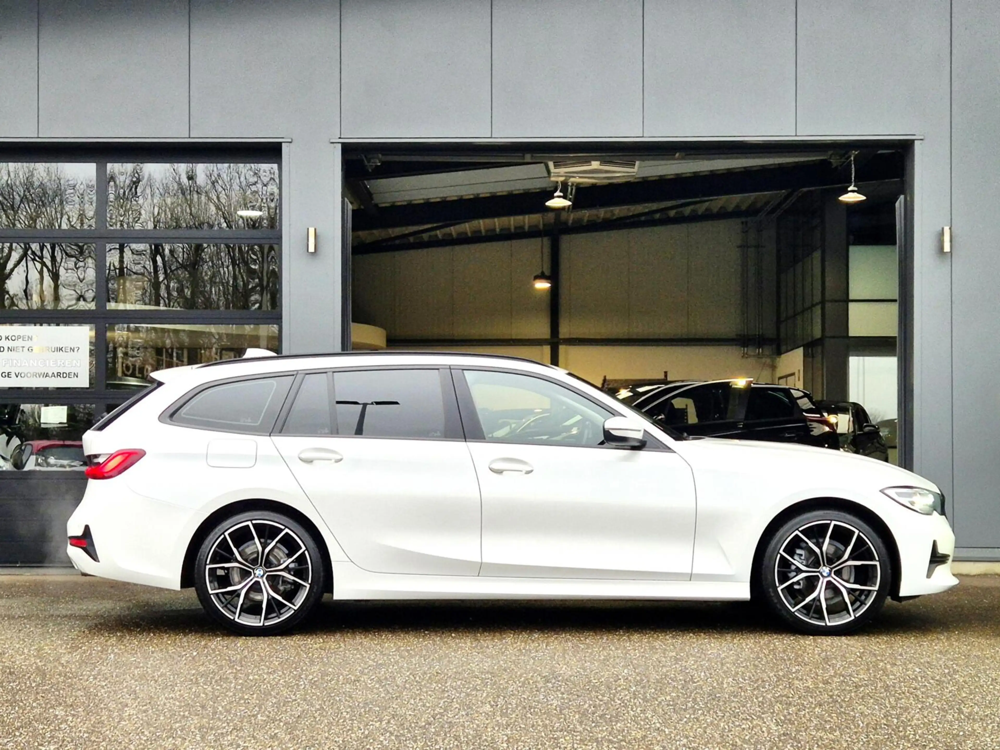 BMW 318 3-serie Touring 318i 2.0i Executive Shadow Automaa — photo 43