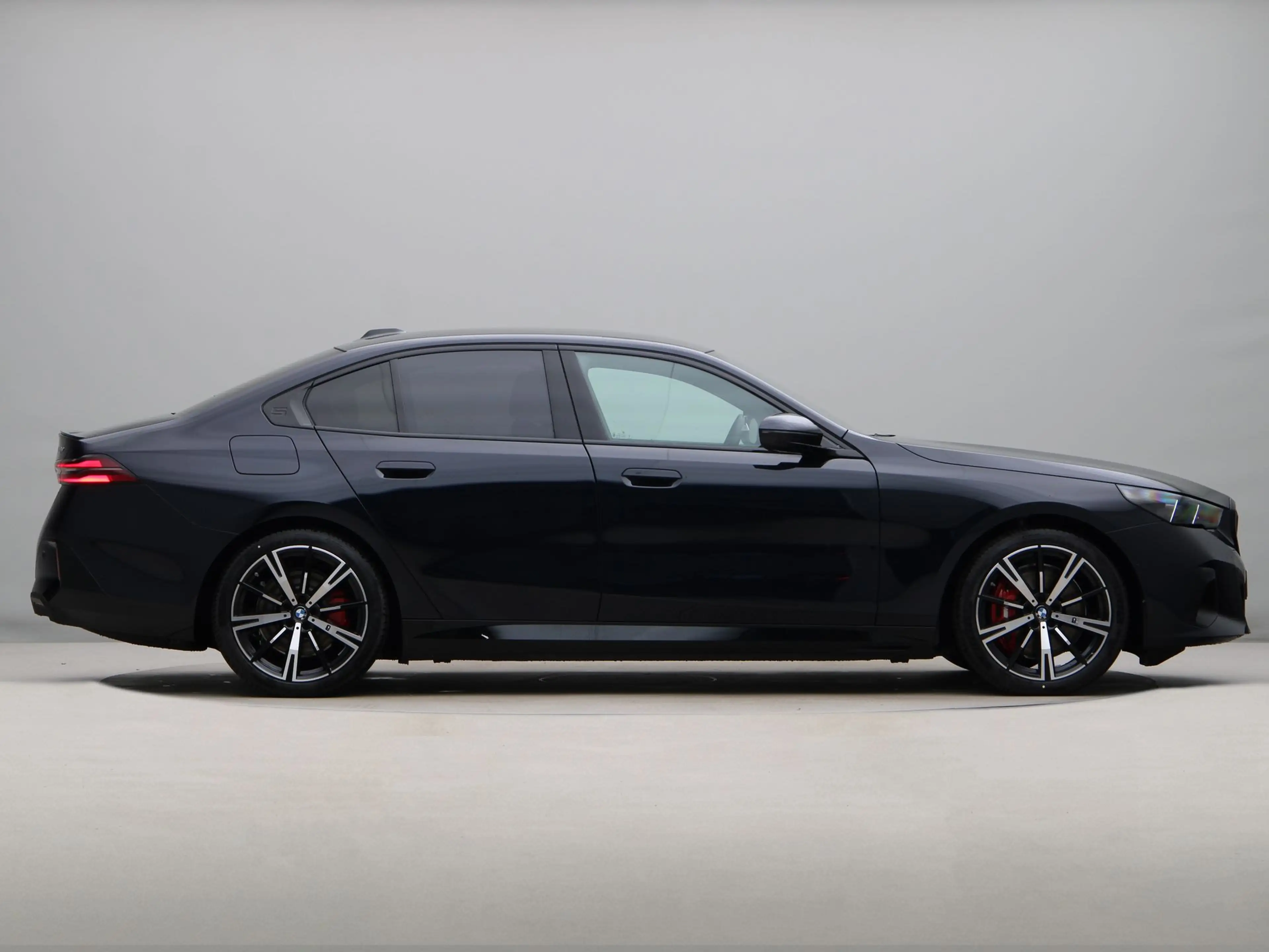 BMW i5 eDrive40 M Sport Edition 84 kWh — photo 8
