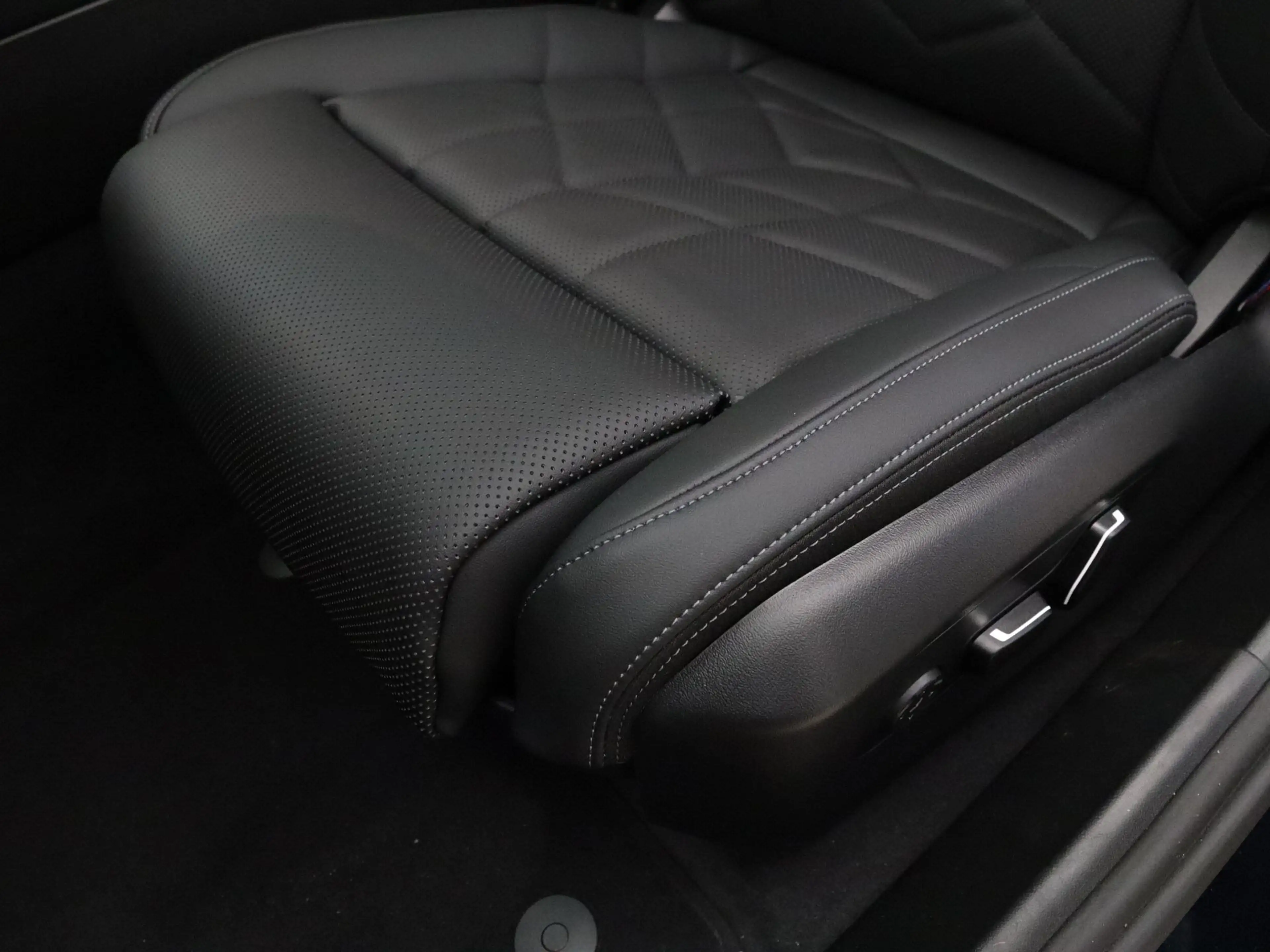 BMW i5 eDrive40 M Sport Edition 84 kWh — photo 14