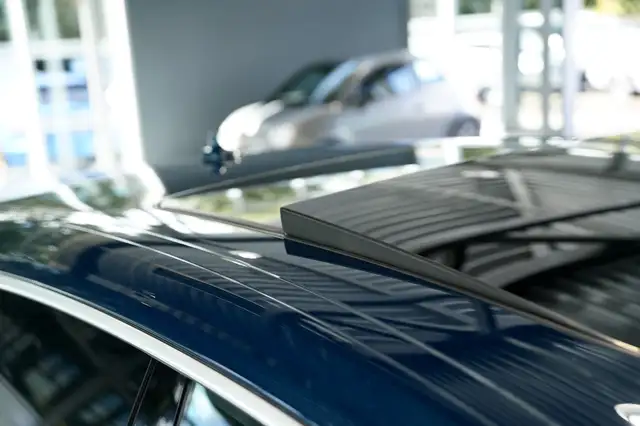 Audi Q8 view 12