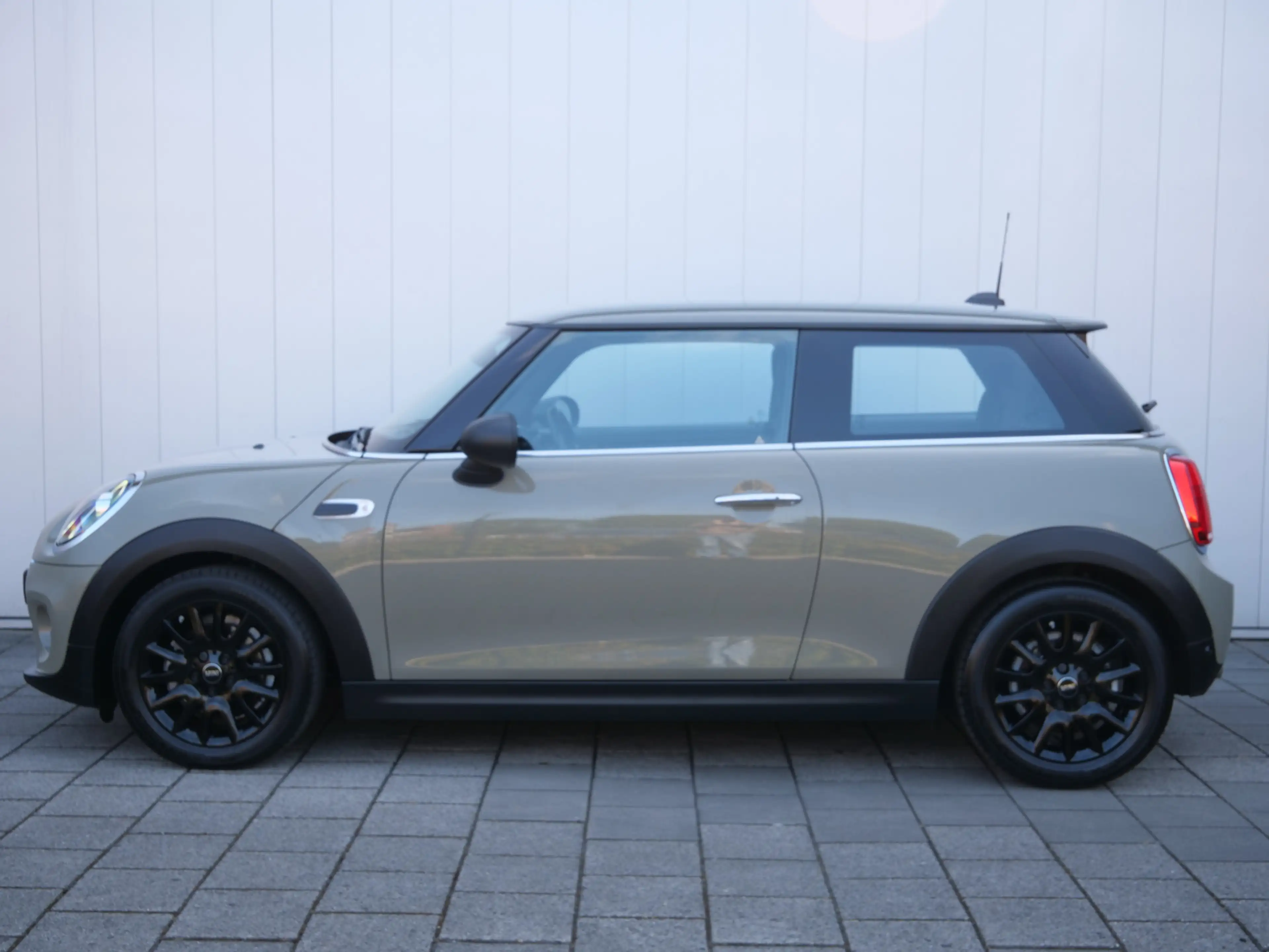 MINI One 3-Deurs 1.5 102 PK Navigatie / PDC / Cruise contro — photo 17