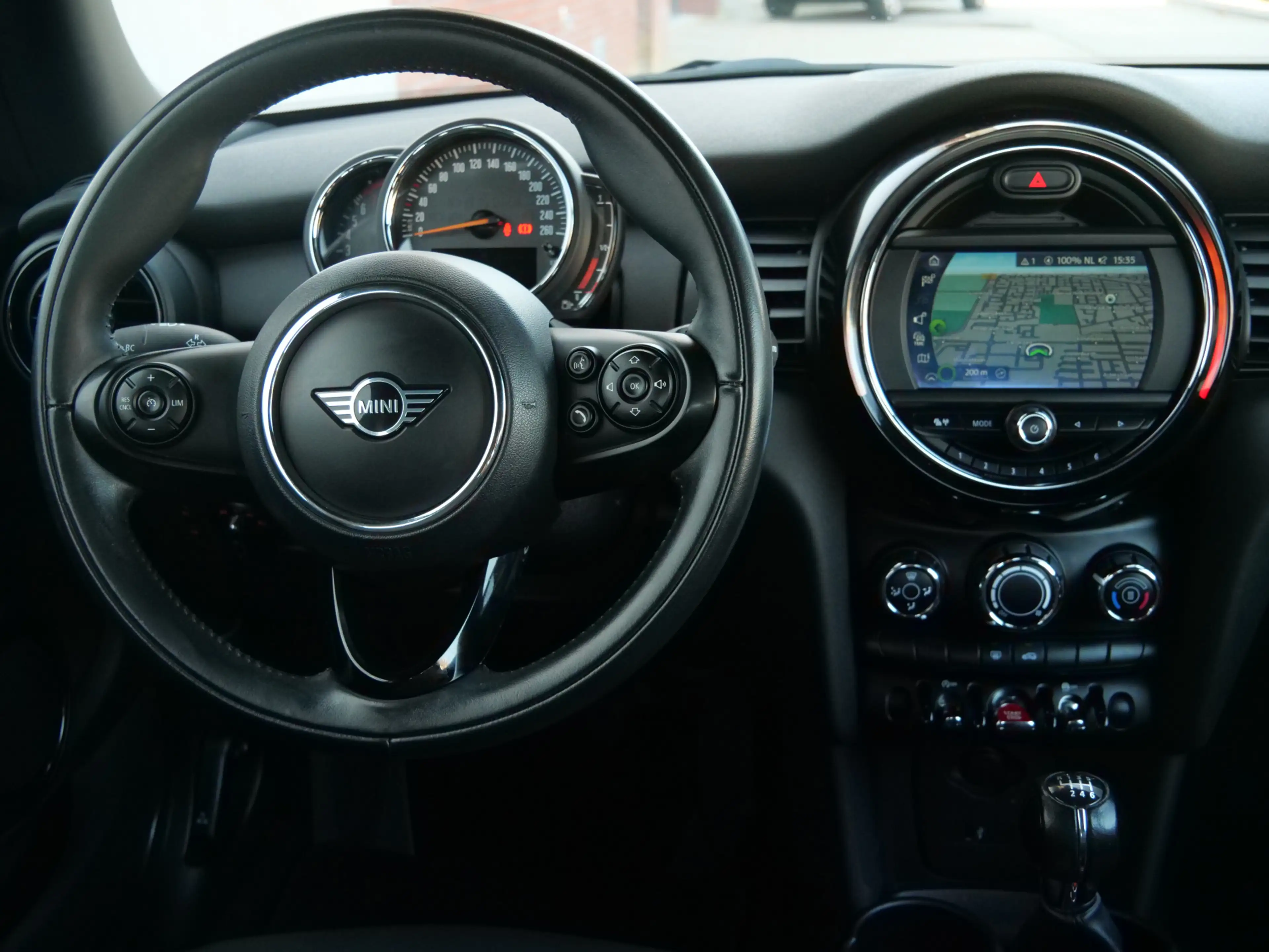 MINI One 3-Deurs 1.5 102 PK Navigatie / PDC / Cruise contro — photo 14
