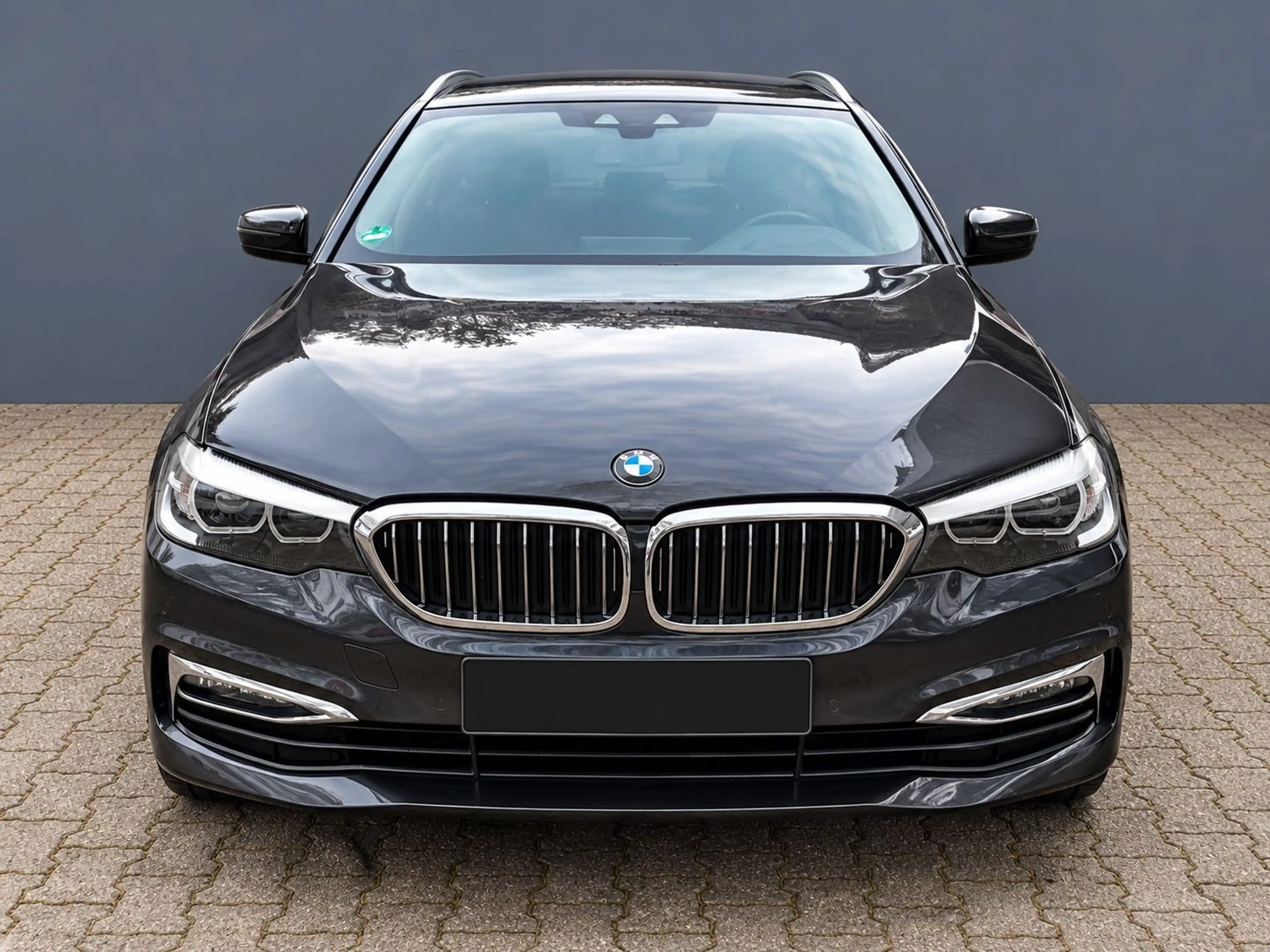 BMW 530 d xDrive Luxury Line * LEDER * NAVI * ACC * — photo 2