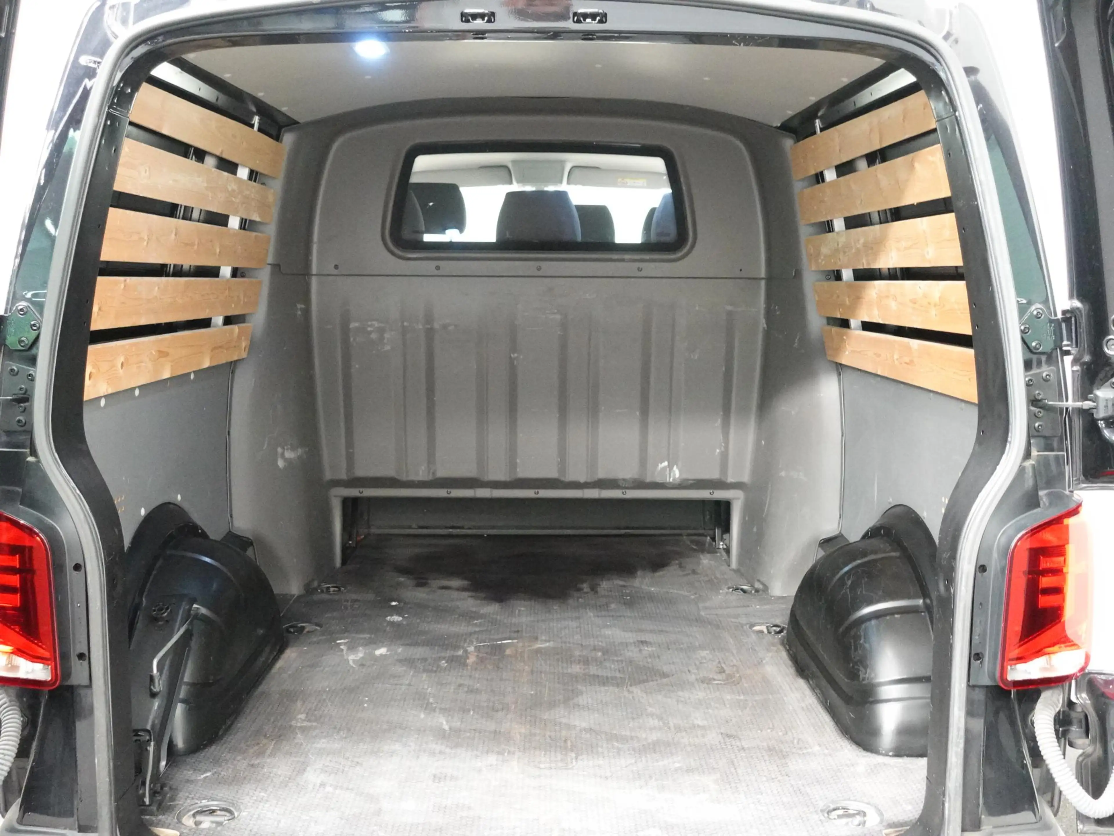Volkswagen T6.1 Transporter 2.0 TDI L2H1 Highline Dubbele Cabine Automaat Airc — photo 3