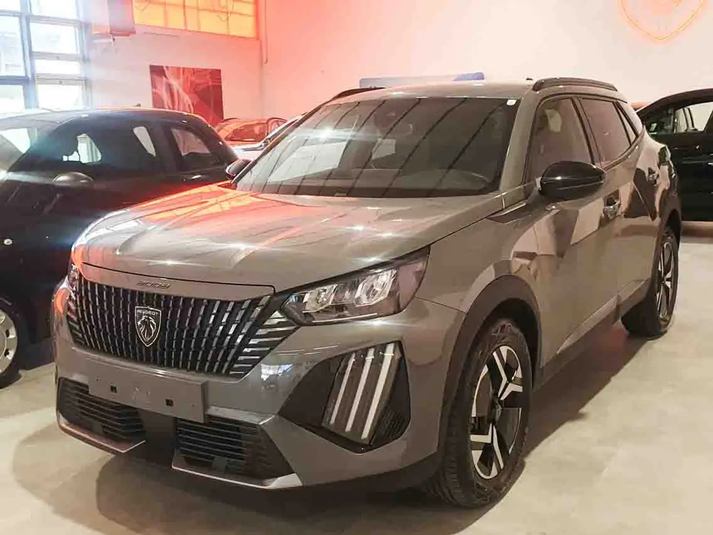 Peugeot 2008 1.2 puretech Allure Gris - 1