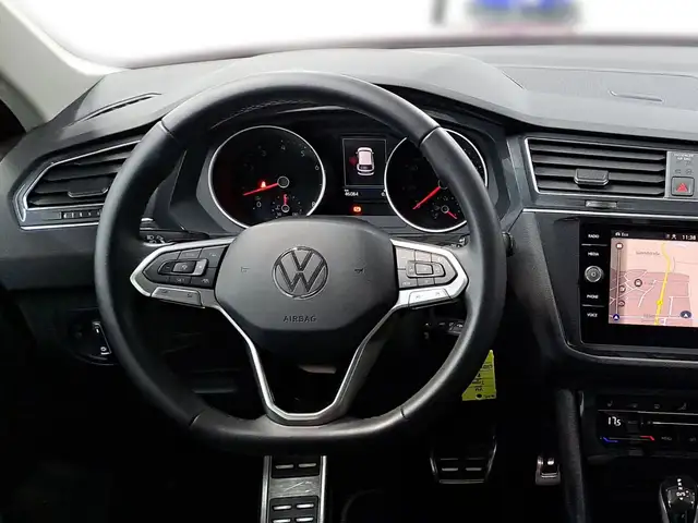 Volkswagen Tiguan view 11