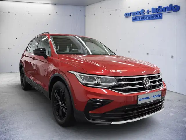 Volkswagen Tiguan view 2
