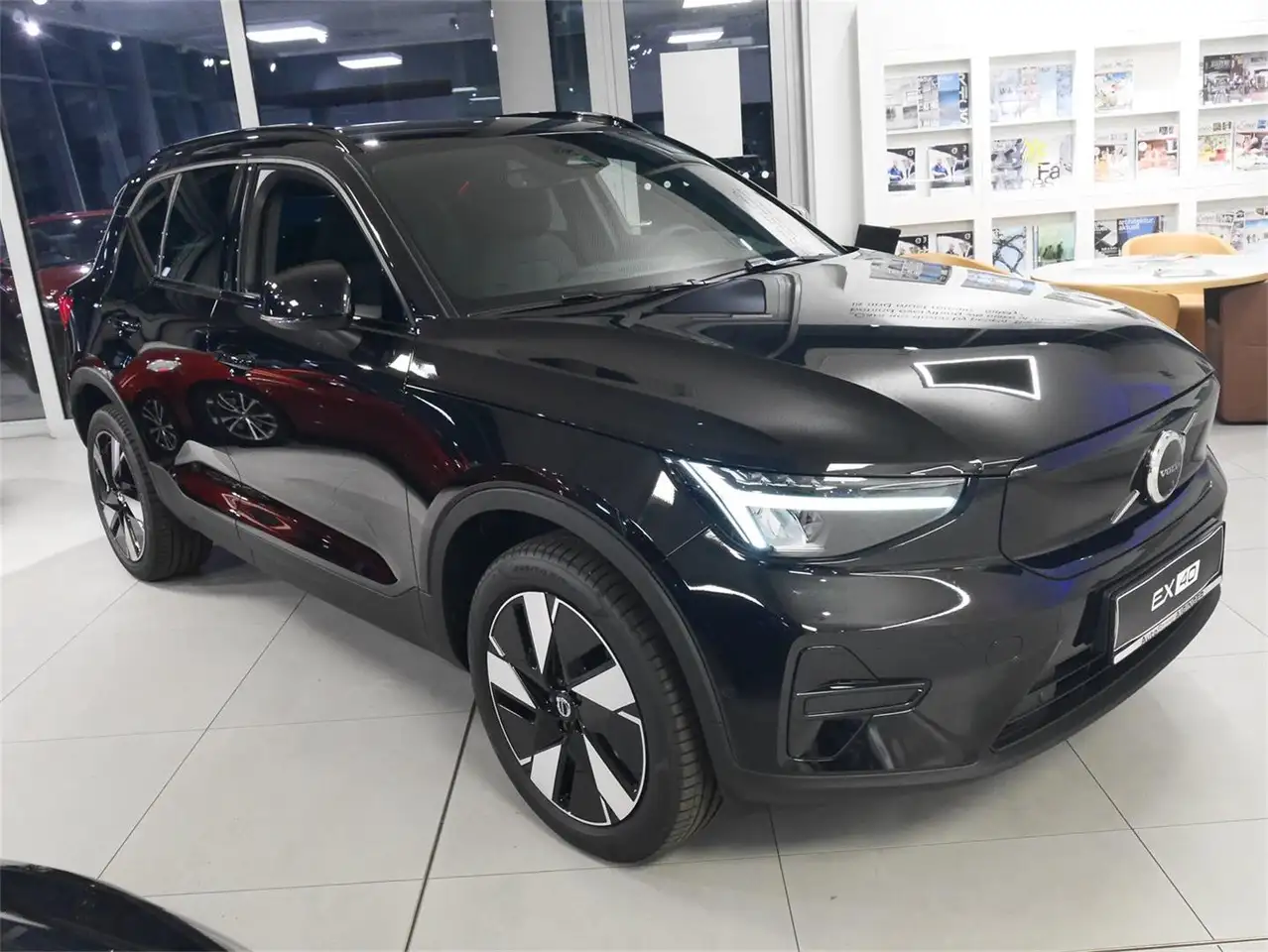 Volvo EX40