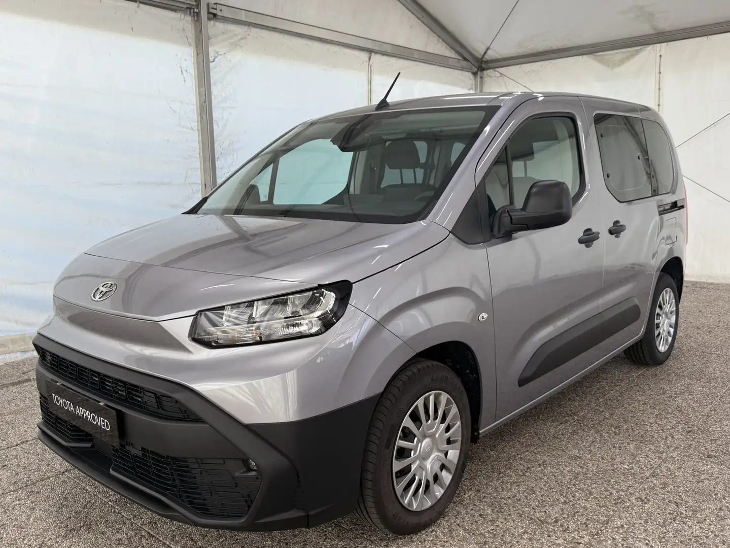 Toyota Proace 100cv S&S mt6 L1 D Lounge Argento - 1