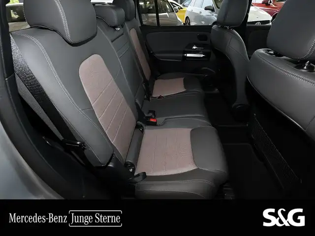 Mercedes-Benz EQB view 10