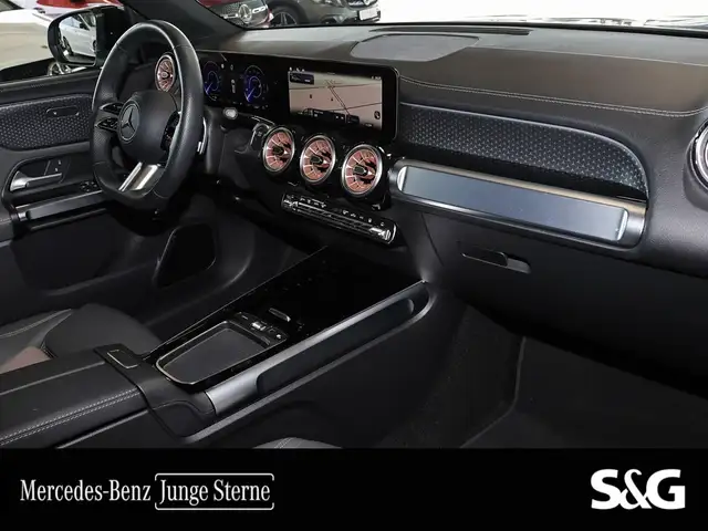Mercedes-Benz EQB view 12