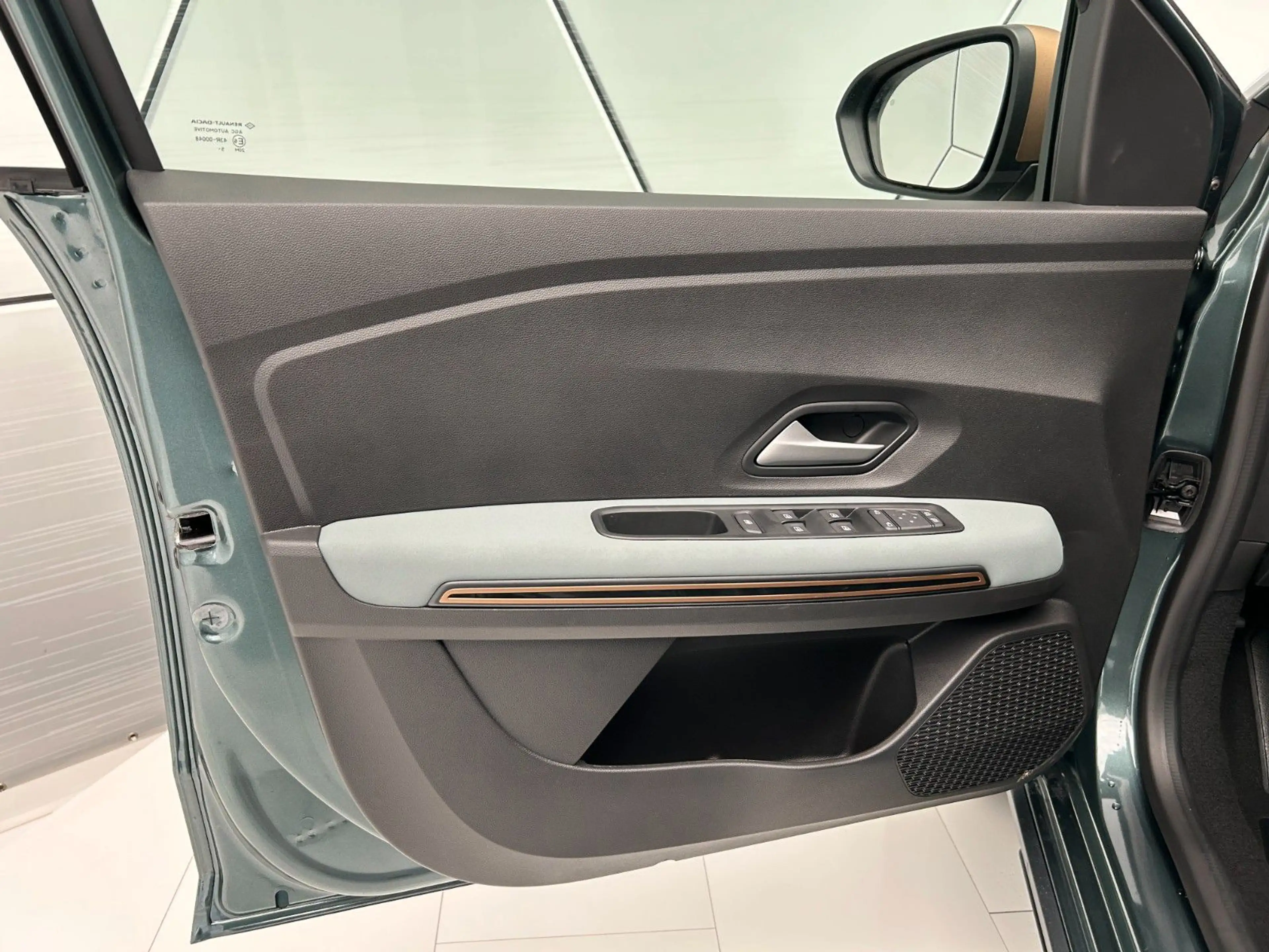 Dacia Sandero Stepway Extreme ECO-G 120 Winter P. — photo 13