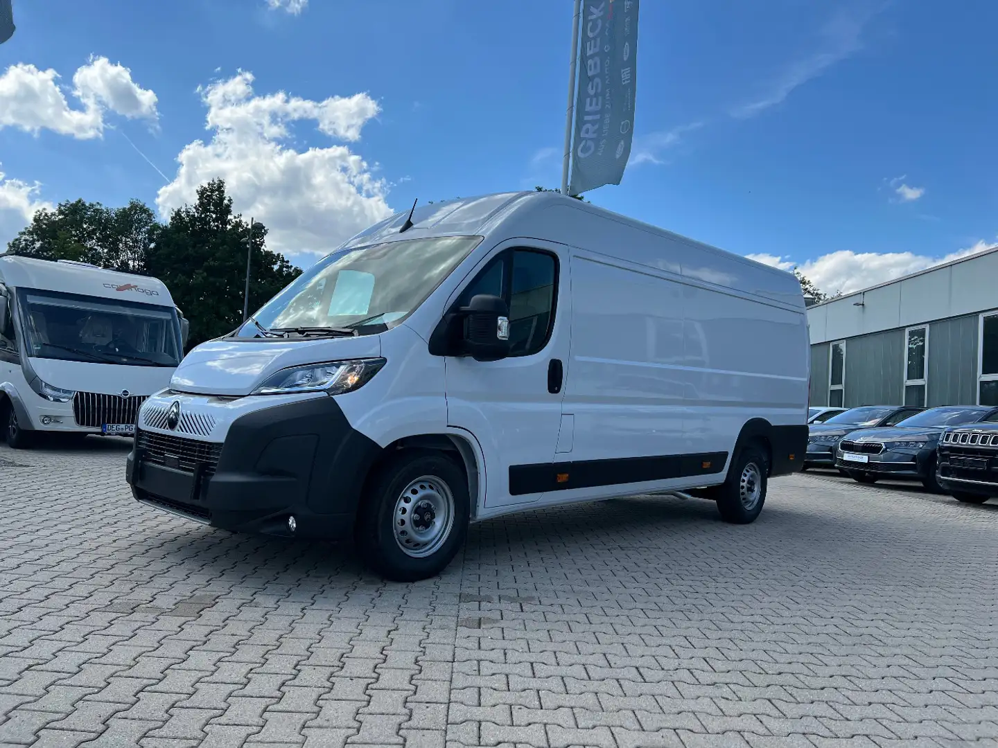 Citroen Jumper L4H2 35 2.2 BlueHDi FAP 180 3.5t Heavy Weiß - 1