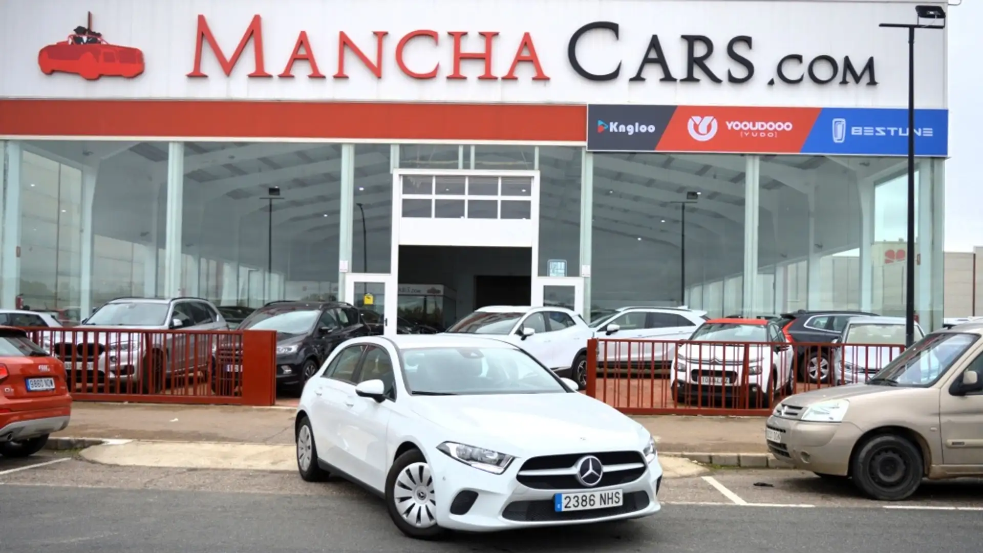 Mercedes-Benz A 180 Blanc - 1