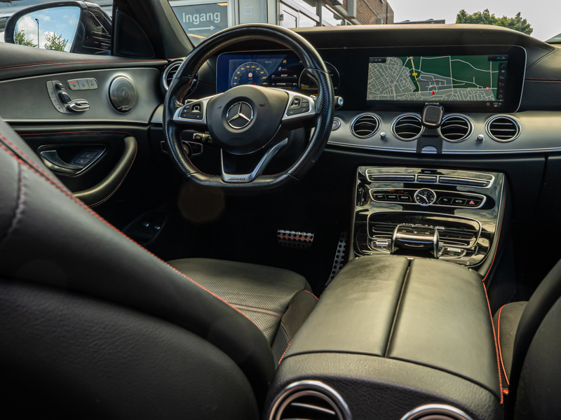 Mercedes-Benz E 43 AMG Estate 4MATIC Premium Plus PANO 19 INCH BURMESTER — photo 25