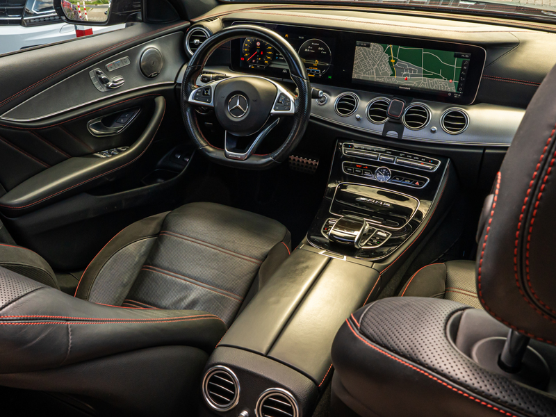 Mercedes-Benz E 43 AMG Estate 4MATIC Premium Plus PANO 19 INCH BURMESTER — photo 2