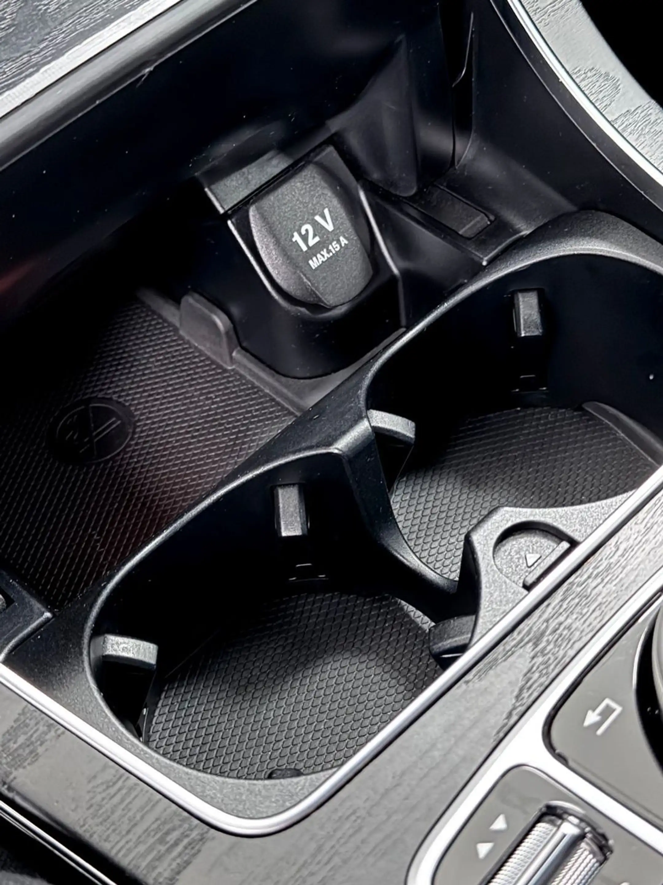 Mercedes-Benz C 250 C Coupe-AMG-NAVI-LED-SHZ-NIGHT-BURM — photo 26