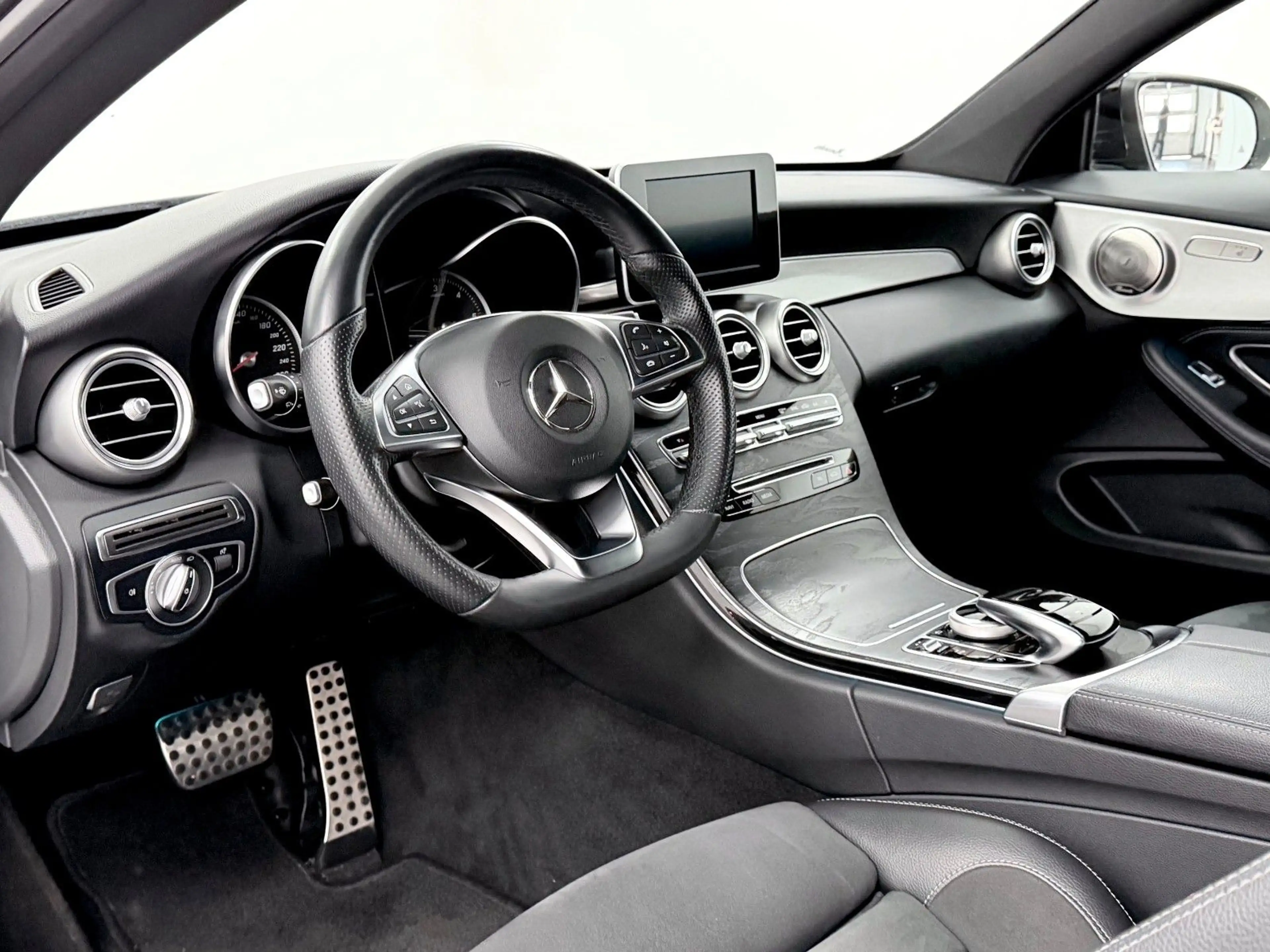 Mercedes-Benz C 250 C Coupe-AMG-NAVI-LED-SHZ-NIGHT-BURM — photo 13