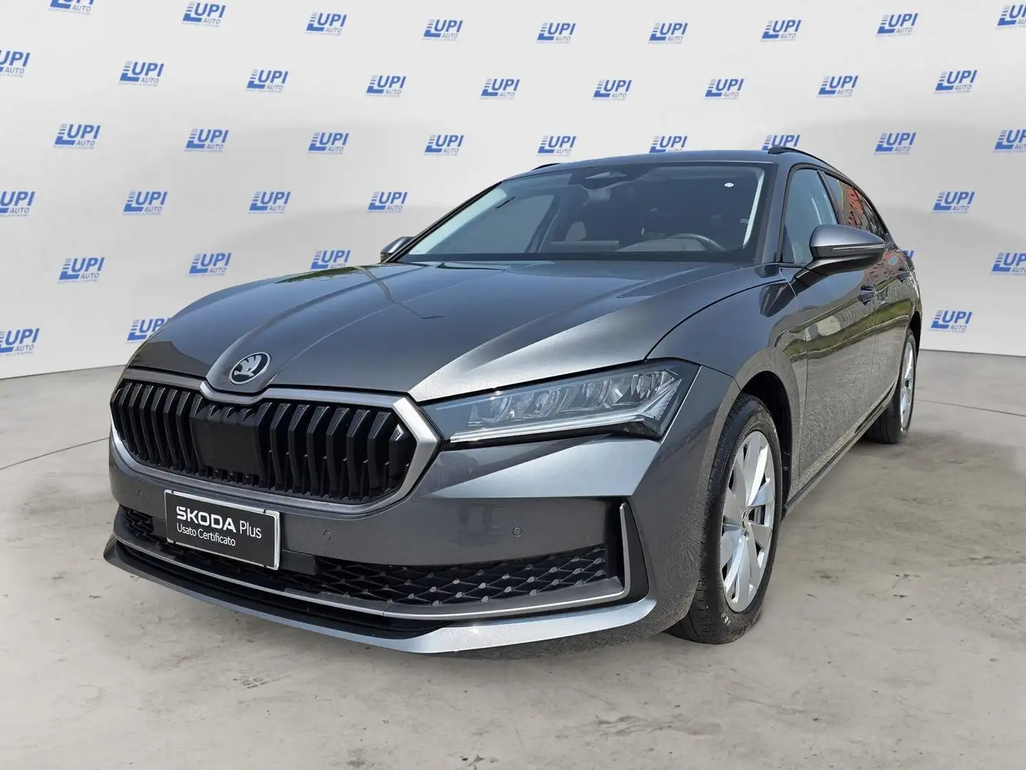 Skoda Superb Wagon 2.0 tdi Selection 150cv dsg Grigio - 1