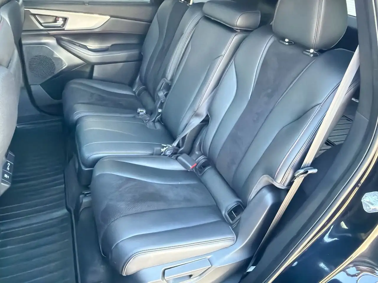 Acura MDX снимка Acura MDX
