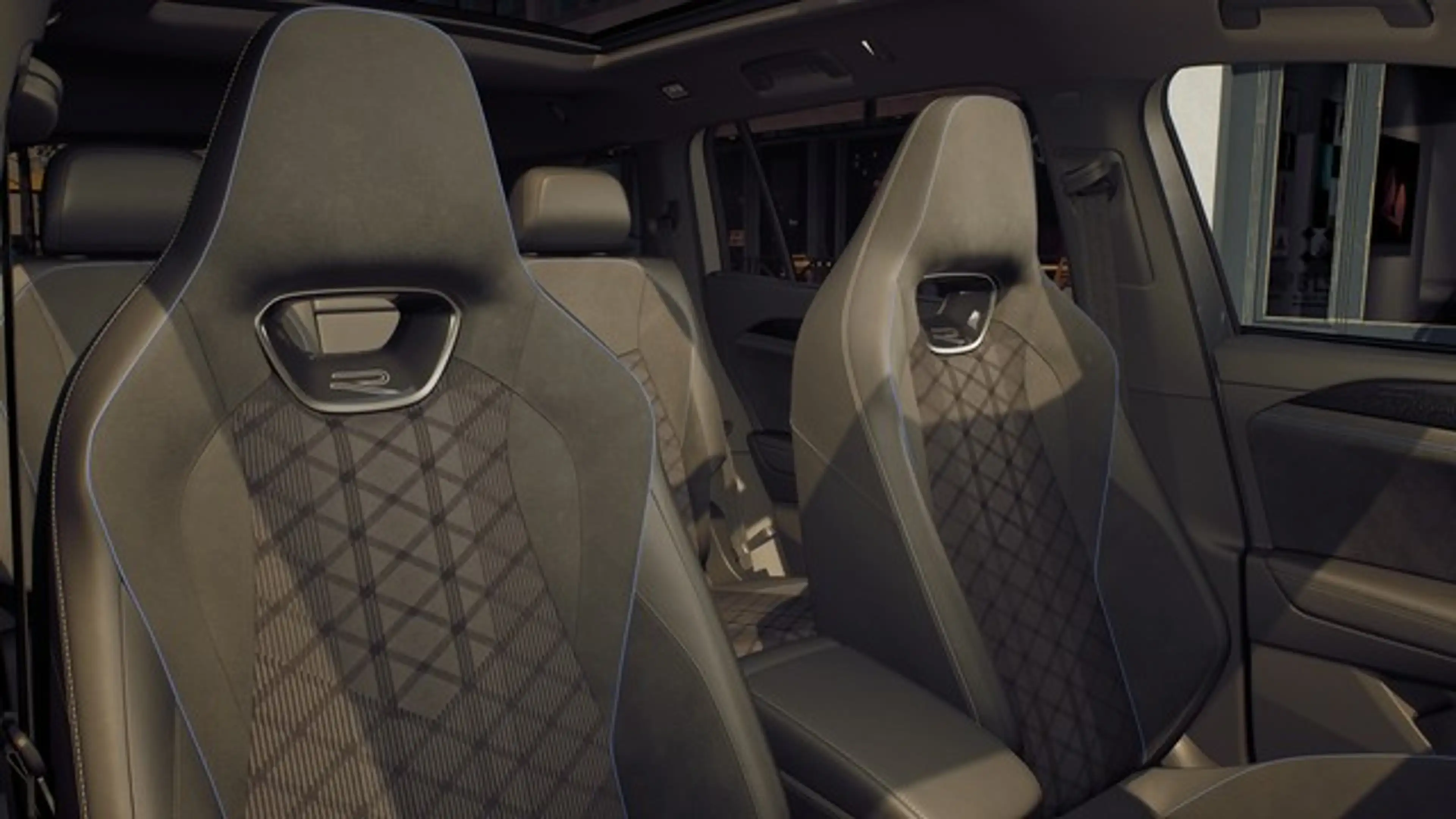 Volkswagen Tayron "R-LINE" 1,5 l eHybrid 6-Gang DSG — photo 4