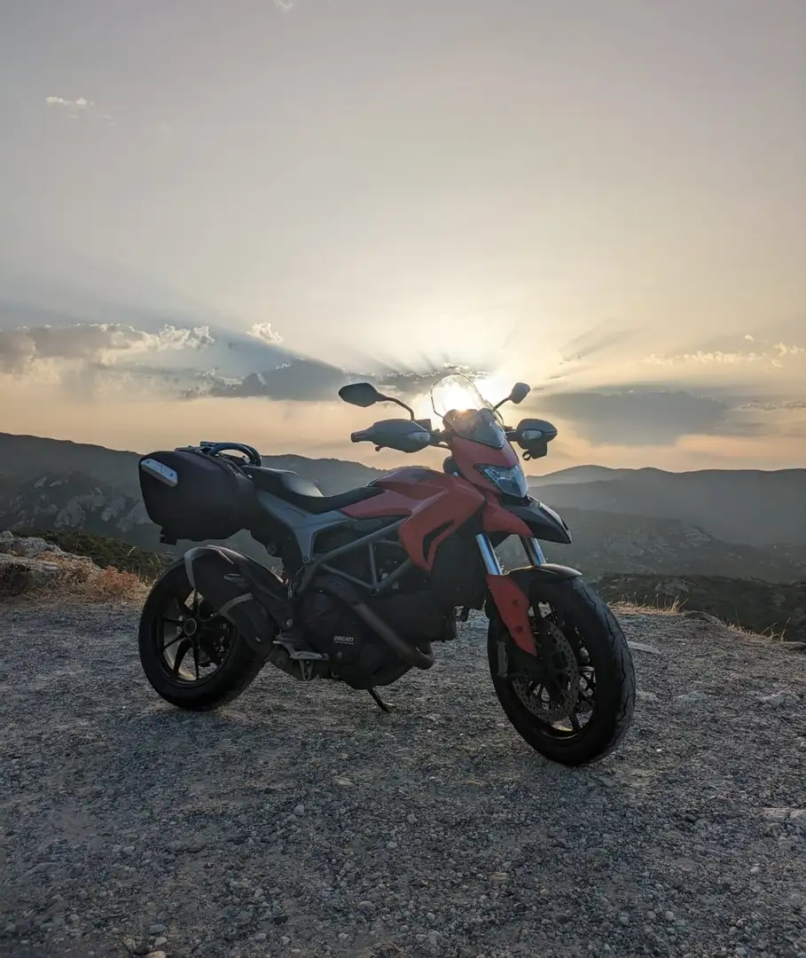 Ducati Hyperstrada Червоний - 1