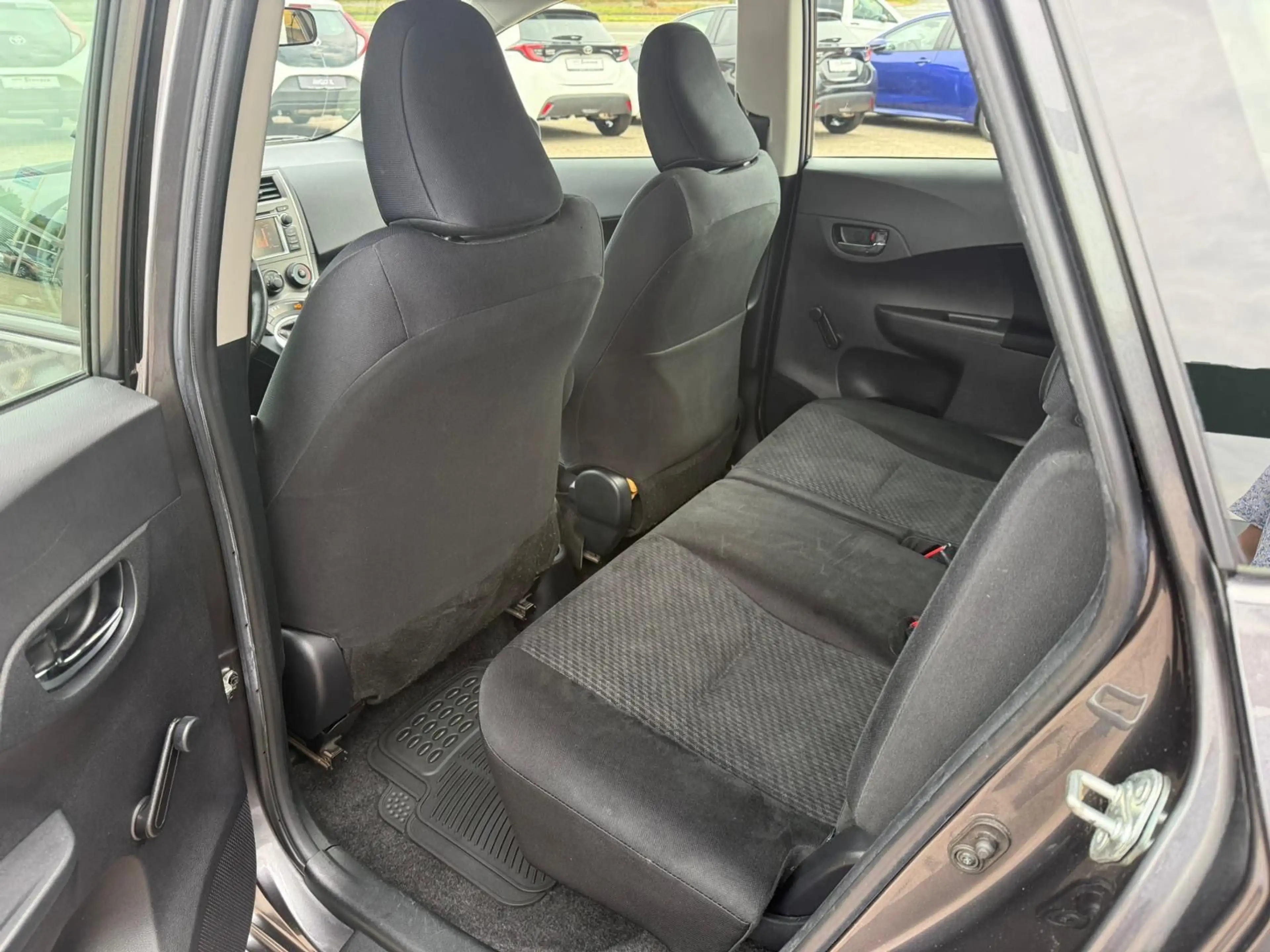 Toyota Verso-S Life **RÜCKFAHRKAMERA** — photo 14