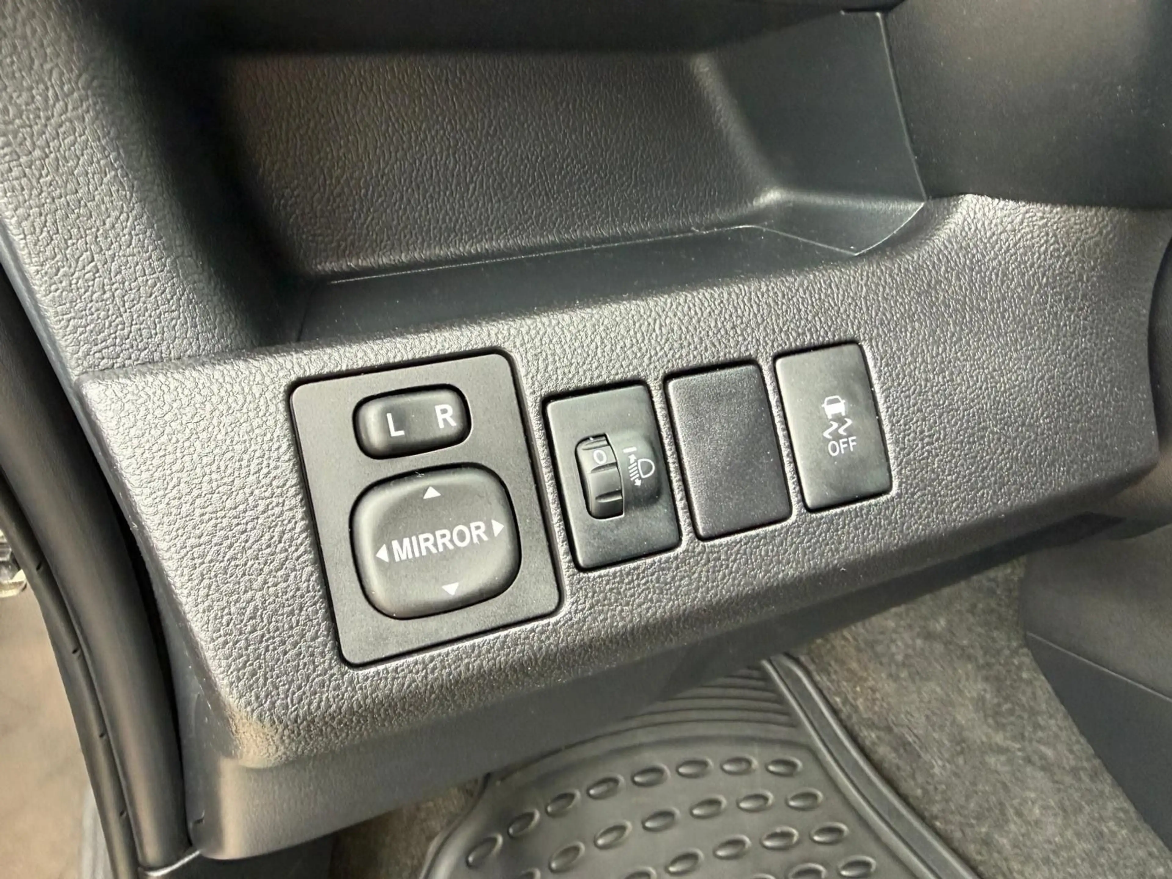 Toyota Verso-S Life **RÜCKFAHRKAMERA** — photo 8
