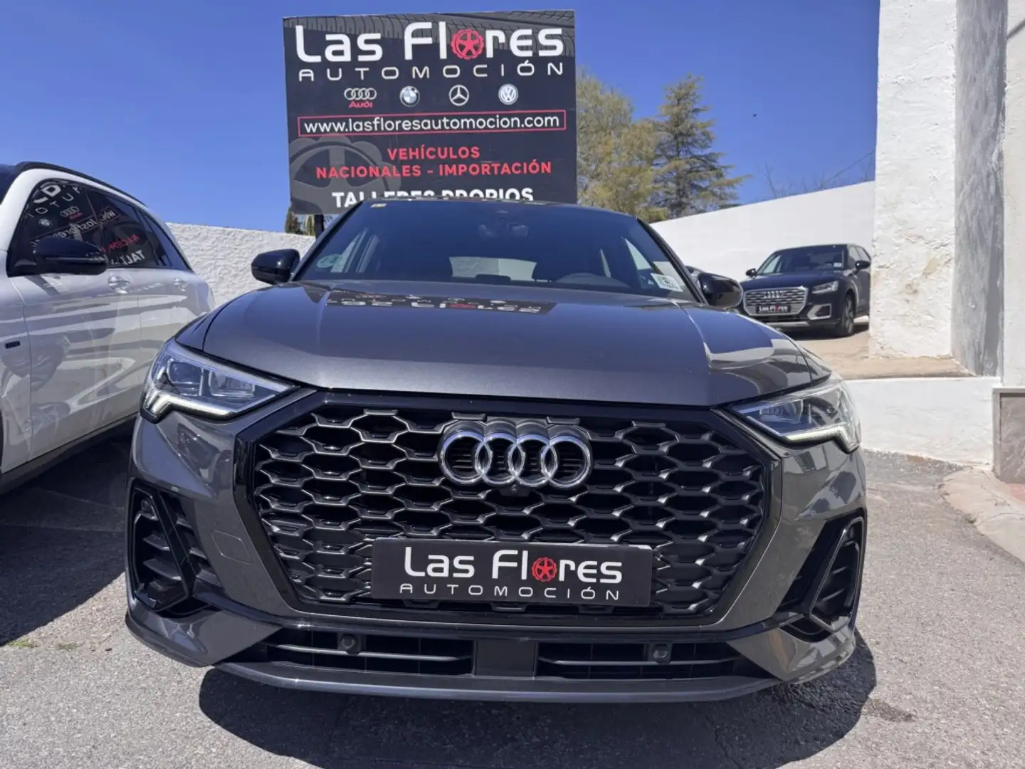 Audi Q3 Sportback 35 TDI Black line S tronic Gris - 2