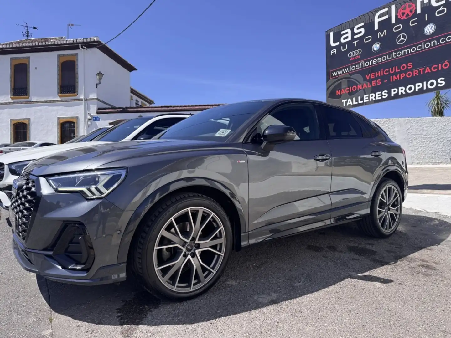 Audi Q3 Sportback 35 TDI Black line S tronic Gris - 1