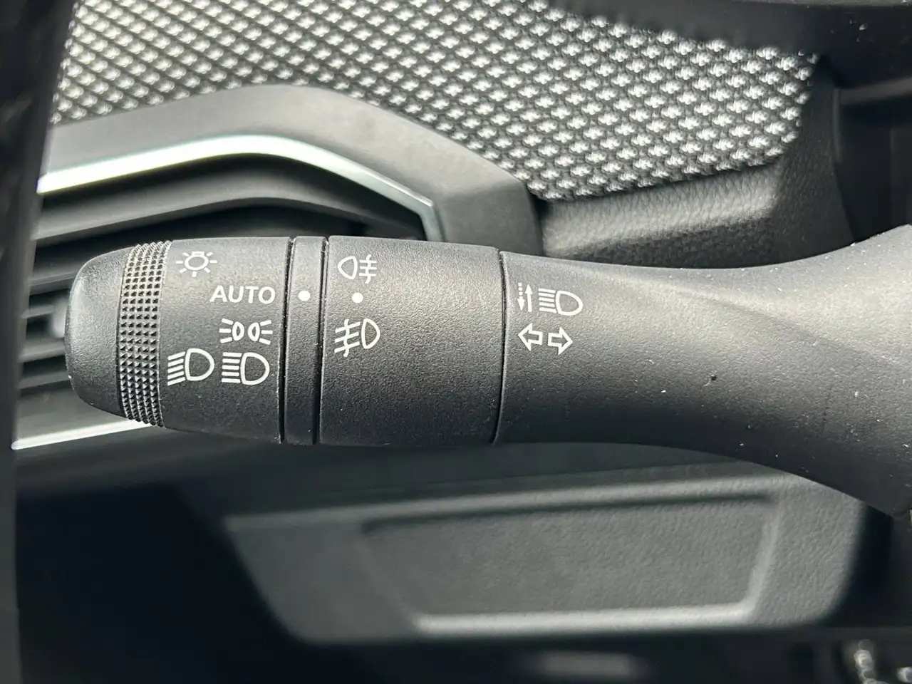 Dacia Sandero Comfort AHK, Kamera, SHZ, Klimaaut., миниатюра 26