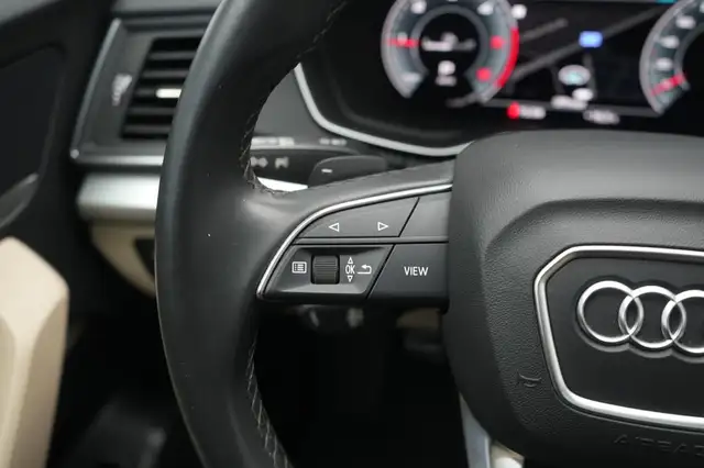 Audi Q5 view 17
