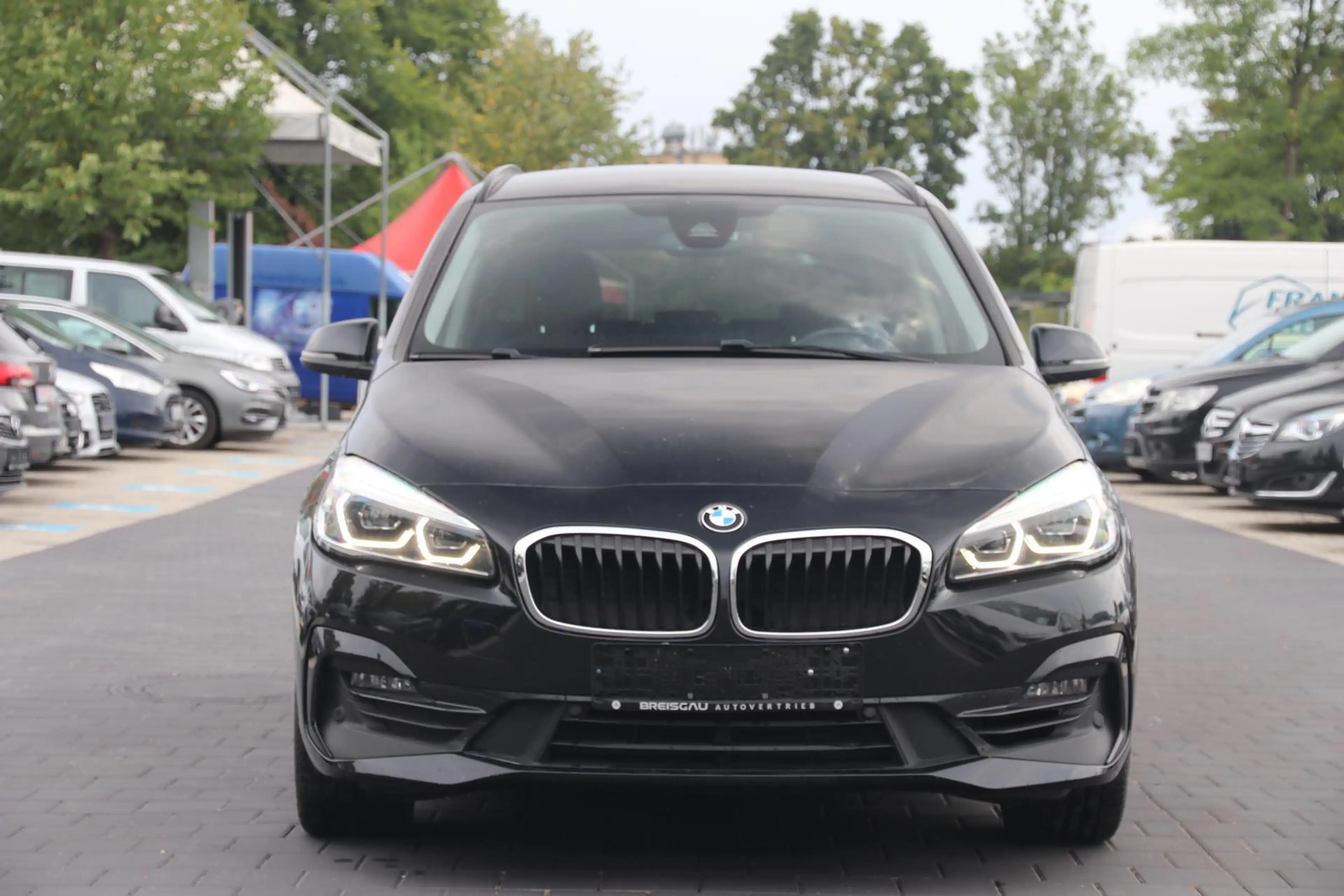 BMW 216 i Gran Tourer Sport Line *Navi*Sitzheiz* — photo 2