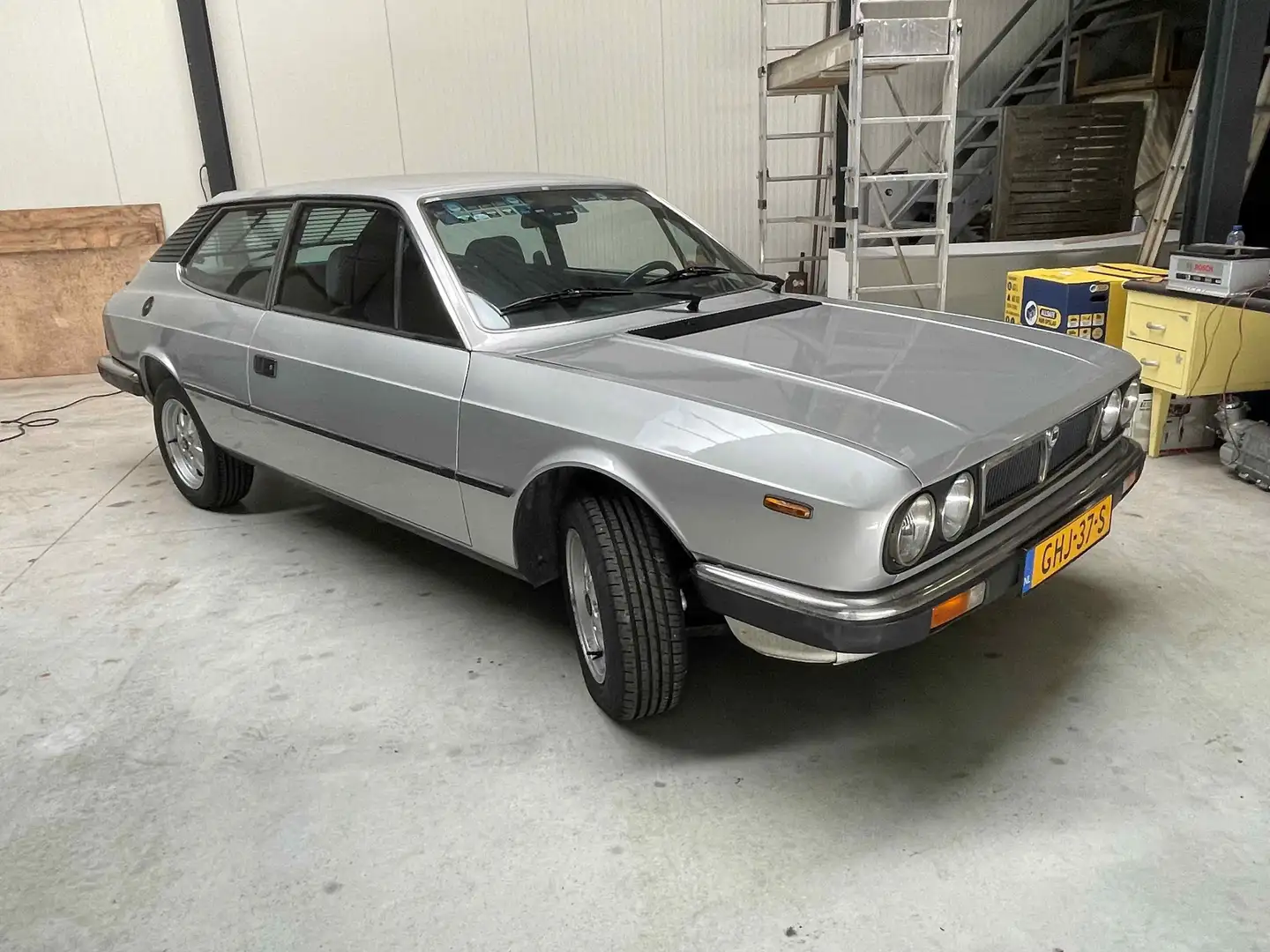 Lancia Beta Beta 1600 HPE Argent - 1