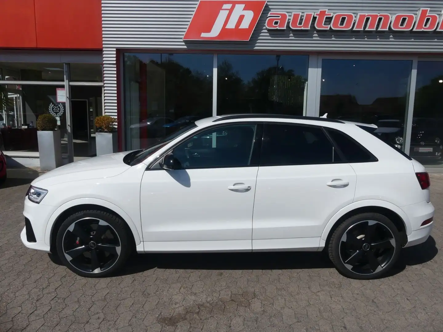 Audi RS Q3 2.5 TFSI quattro performance BOSE*Navi*SHZ Weiß - 2