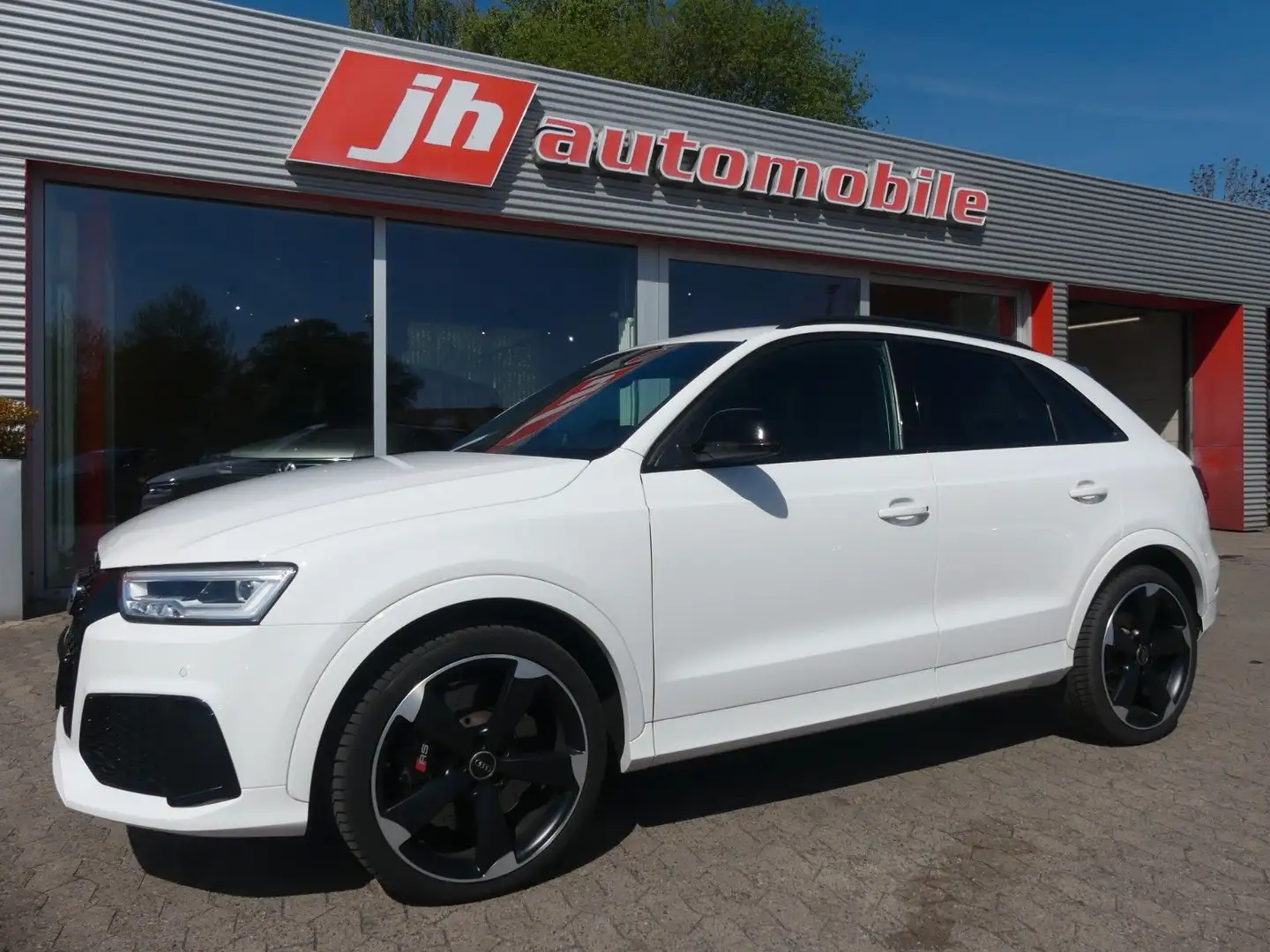 Audi RS Q3 2.5 TFSI quattro performance BOSE*Navi*SHZ Weiß - 1
