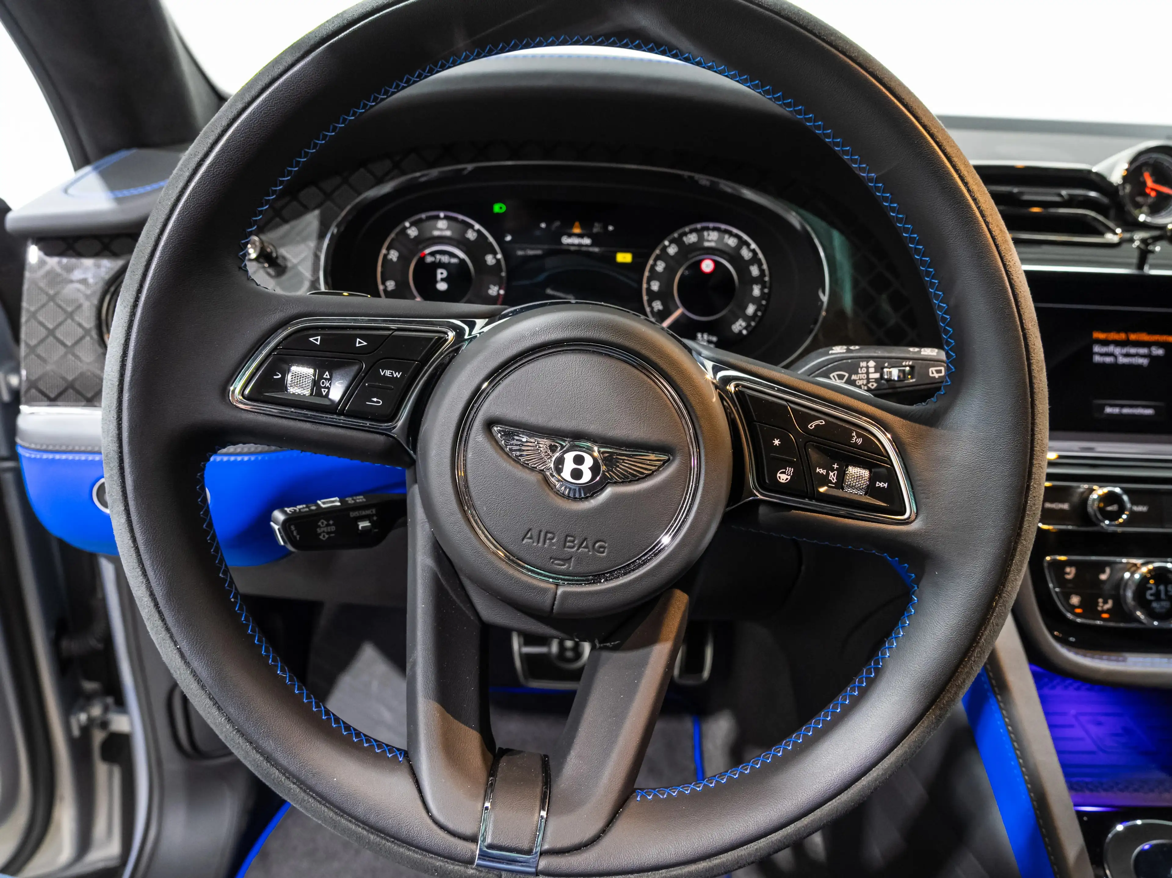 Bentley Bentayga S V8 Black Edition | Bentley Nürnberg — photo 14