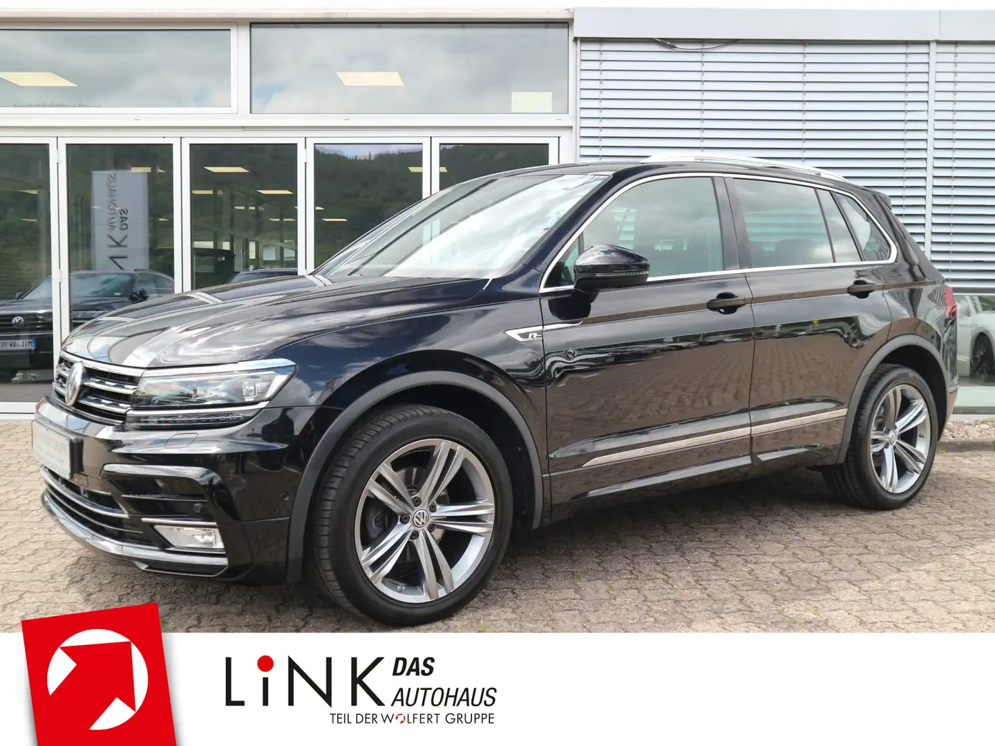 Volkswagen Tiguan R-Line 2.0 TDI DSG 4Motion PANO STHZG AHK Schwarz - 1