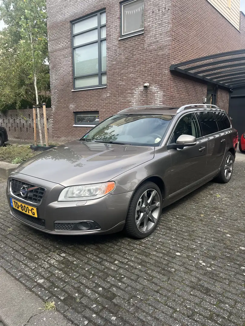Volvo V70 3.0 T6 AWD Summum Adaptive Cruise, Parking Heater. Grijs - 2