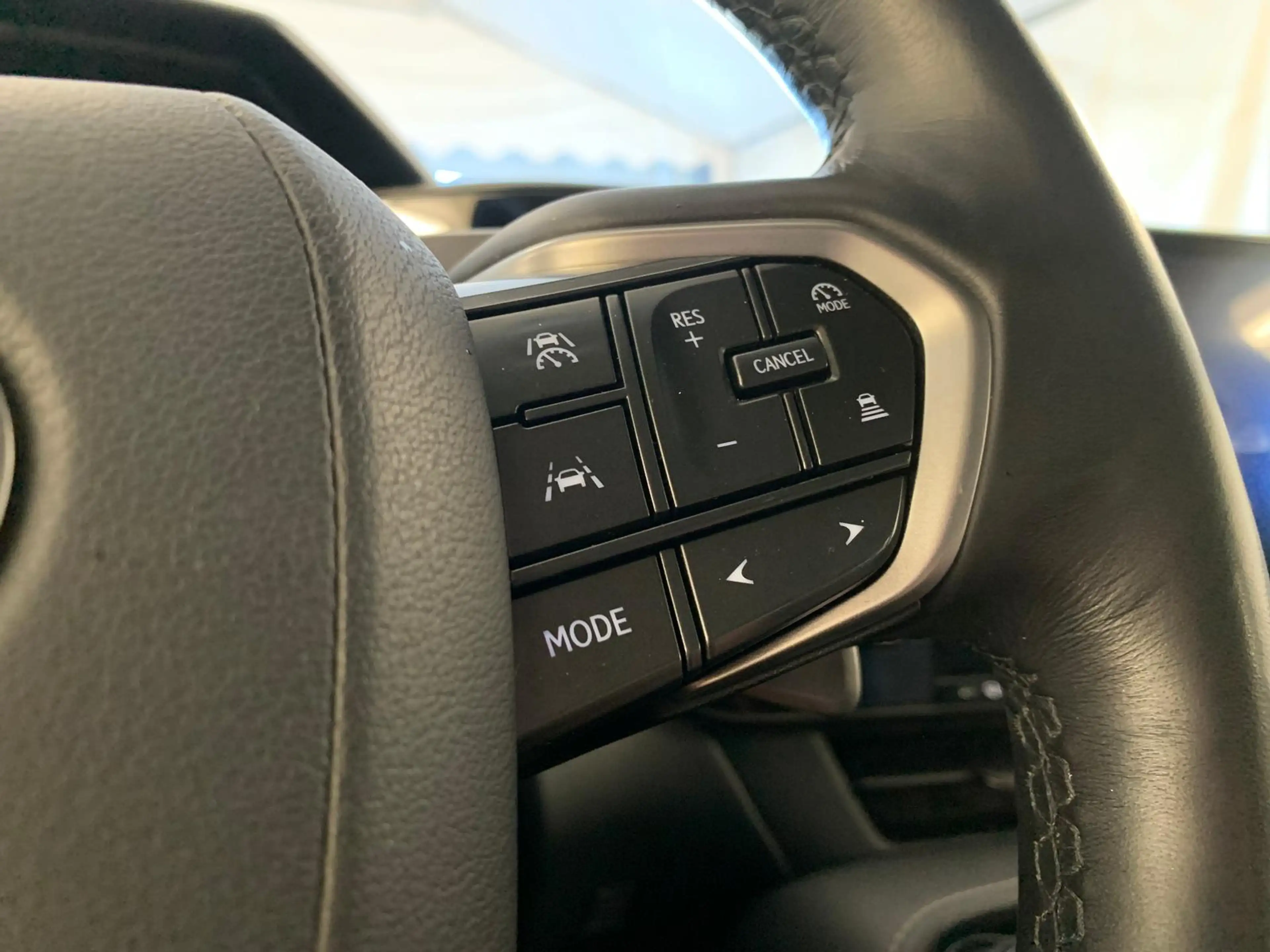 Lexus NX 350h NX 350 h BUSINESS ACC/LED/AHK/PDC/DIGITAL-COCK — photo 11