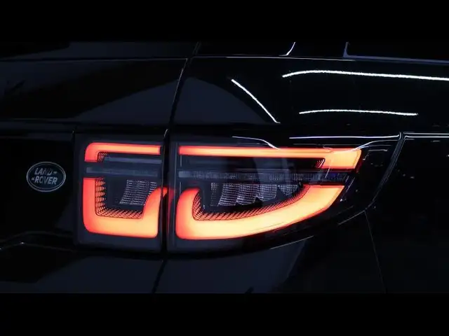 Land Rover Discovery Sport view 8