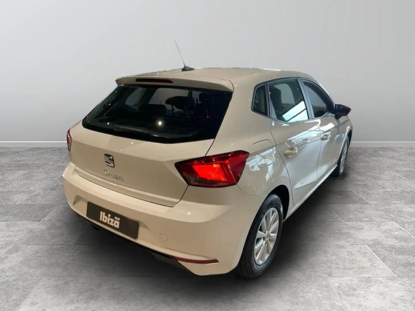 SEAT Ibiza 1.0 mpi Style 80cv Blanc - 2