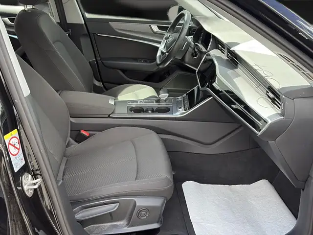 Audi A6 view 13