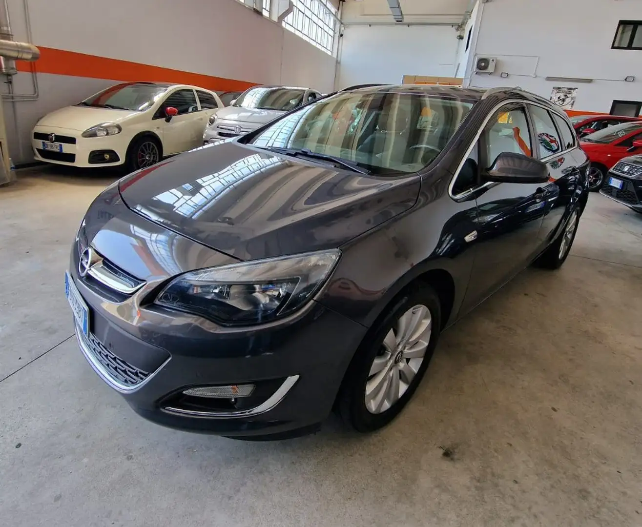 Opel Astra Astra Sports Tourer 1.6 cdti Elective s Grau - 2